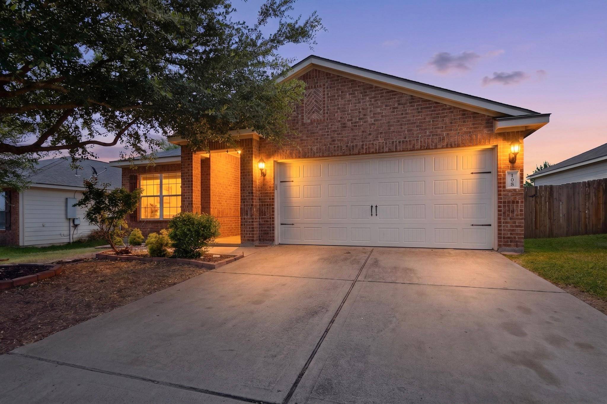 108 Judge King DR, Jarrell, TX 76537