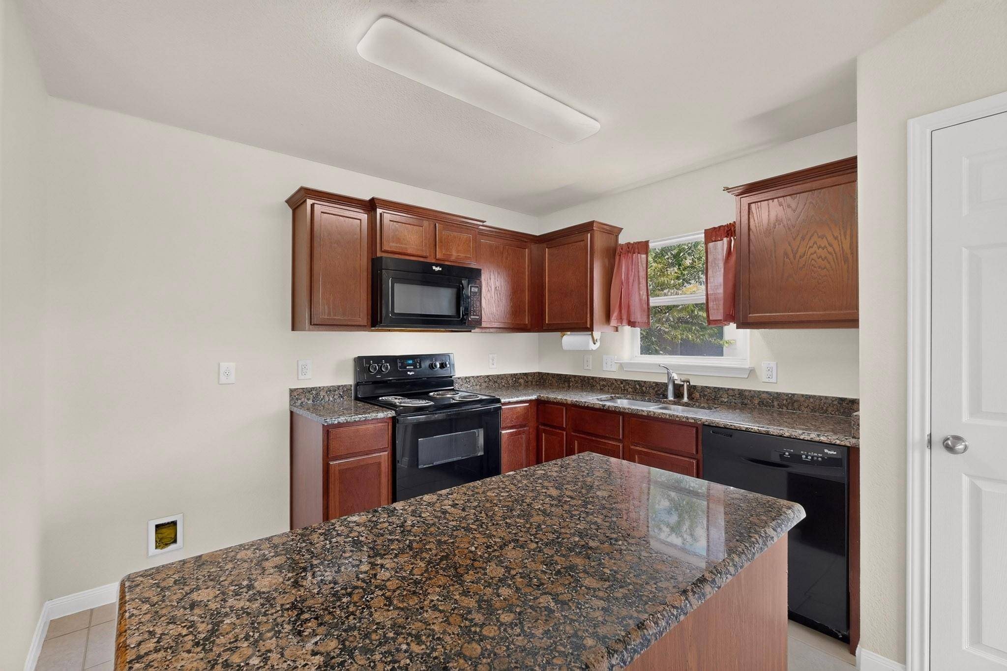 108 Judge King DR, Jarrell, TX 76537