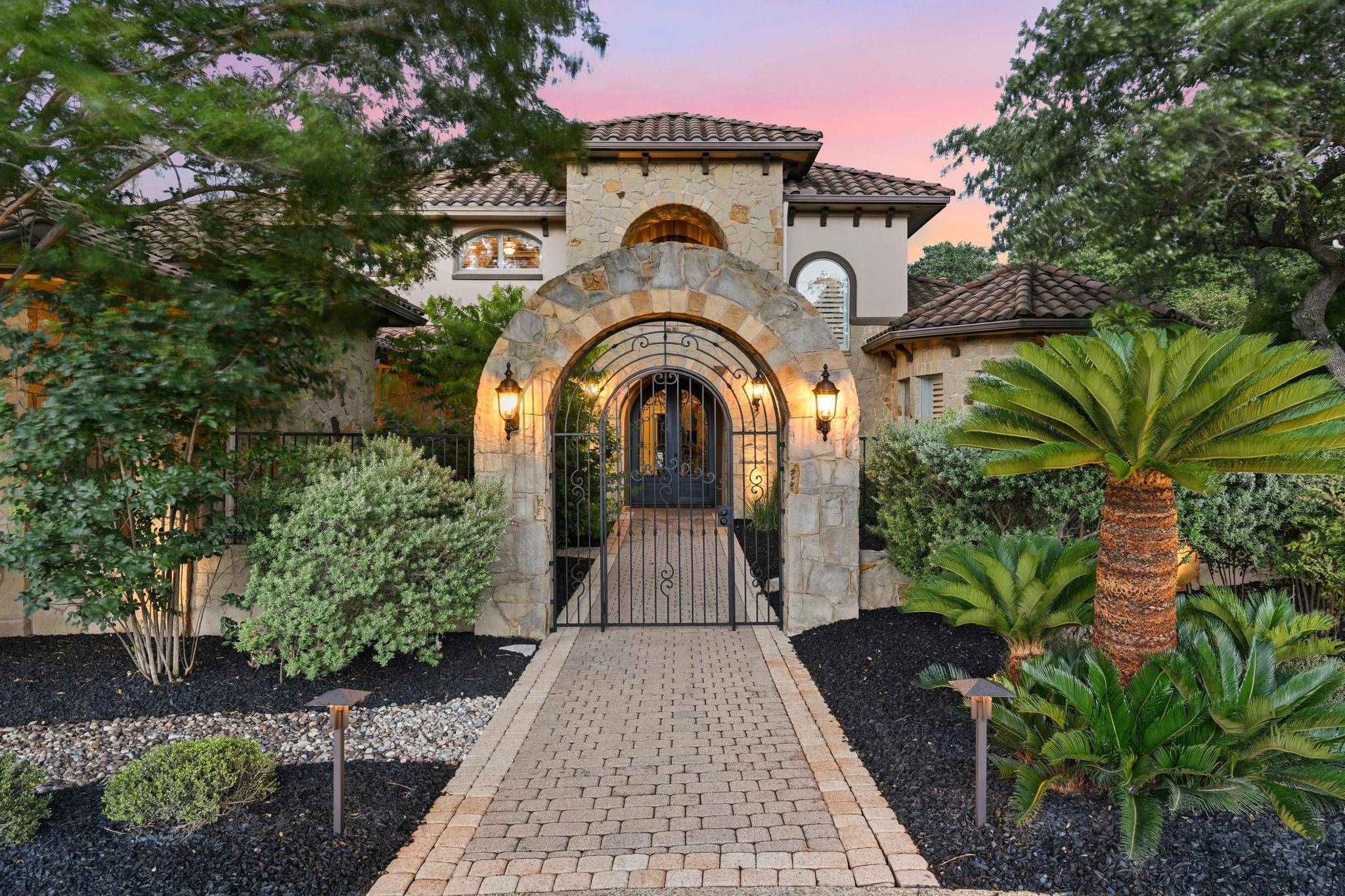 104 Kollmeyer CIR, Austin, TX 78734