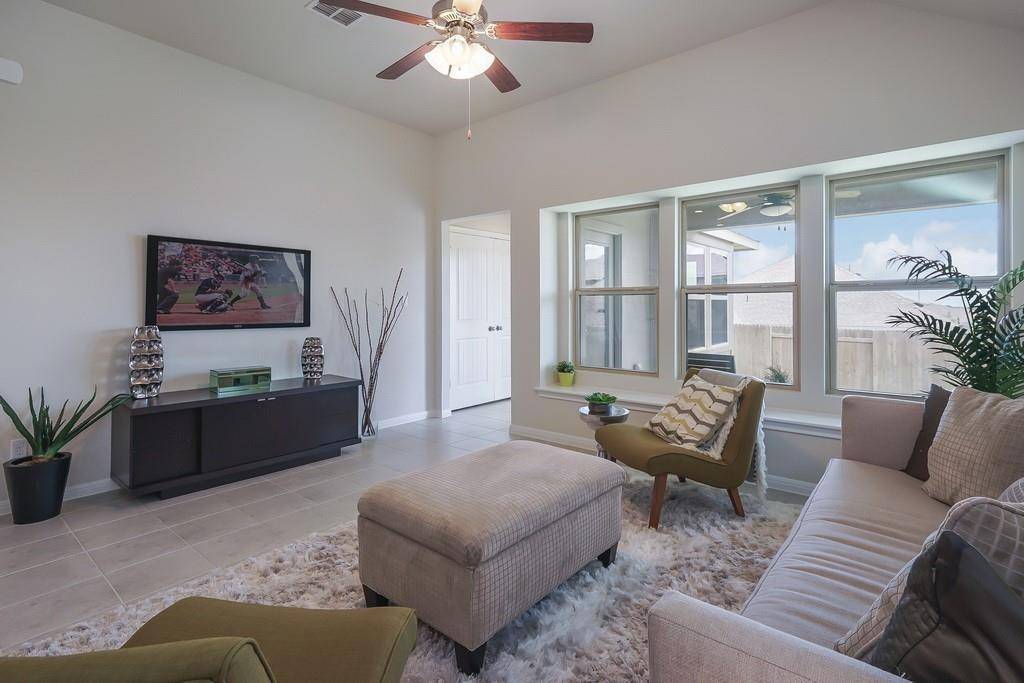 681 Nautical LOOP, Kyle, TX 78640