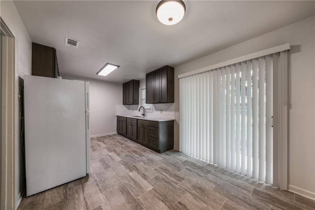 1113 Sycamore ST, San Marcos, TX 78666