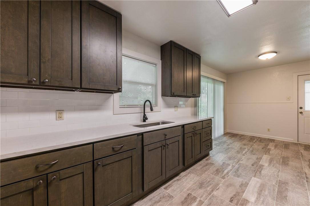 1113 Sycamore ST, San Marcos, TX 78666