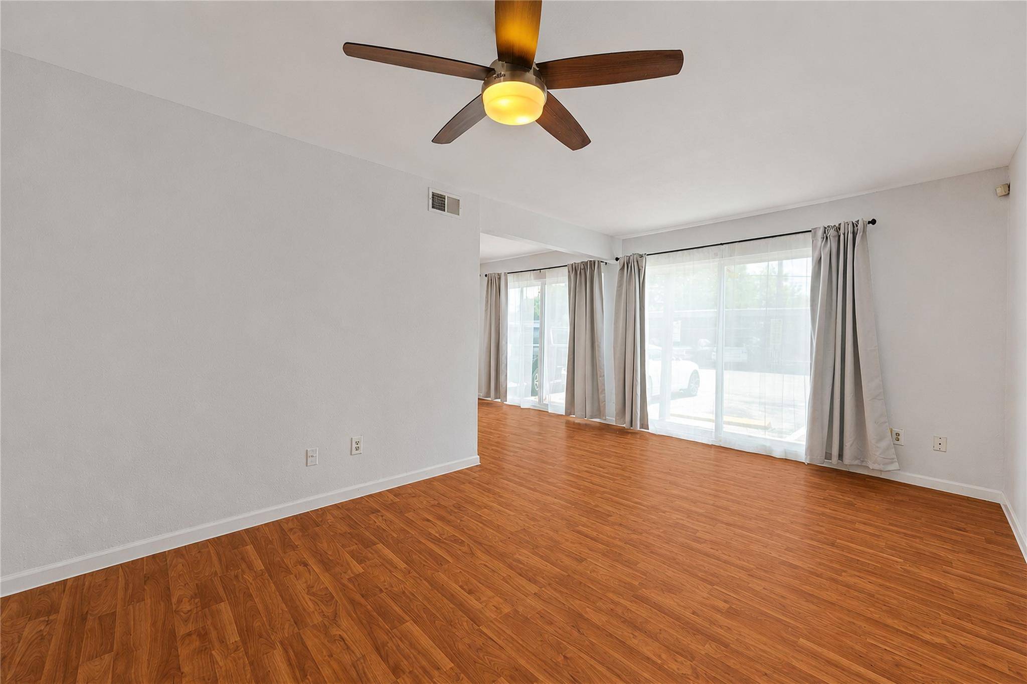 2124 Burton DR #159, Austin, TX 78741