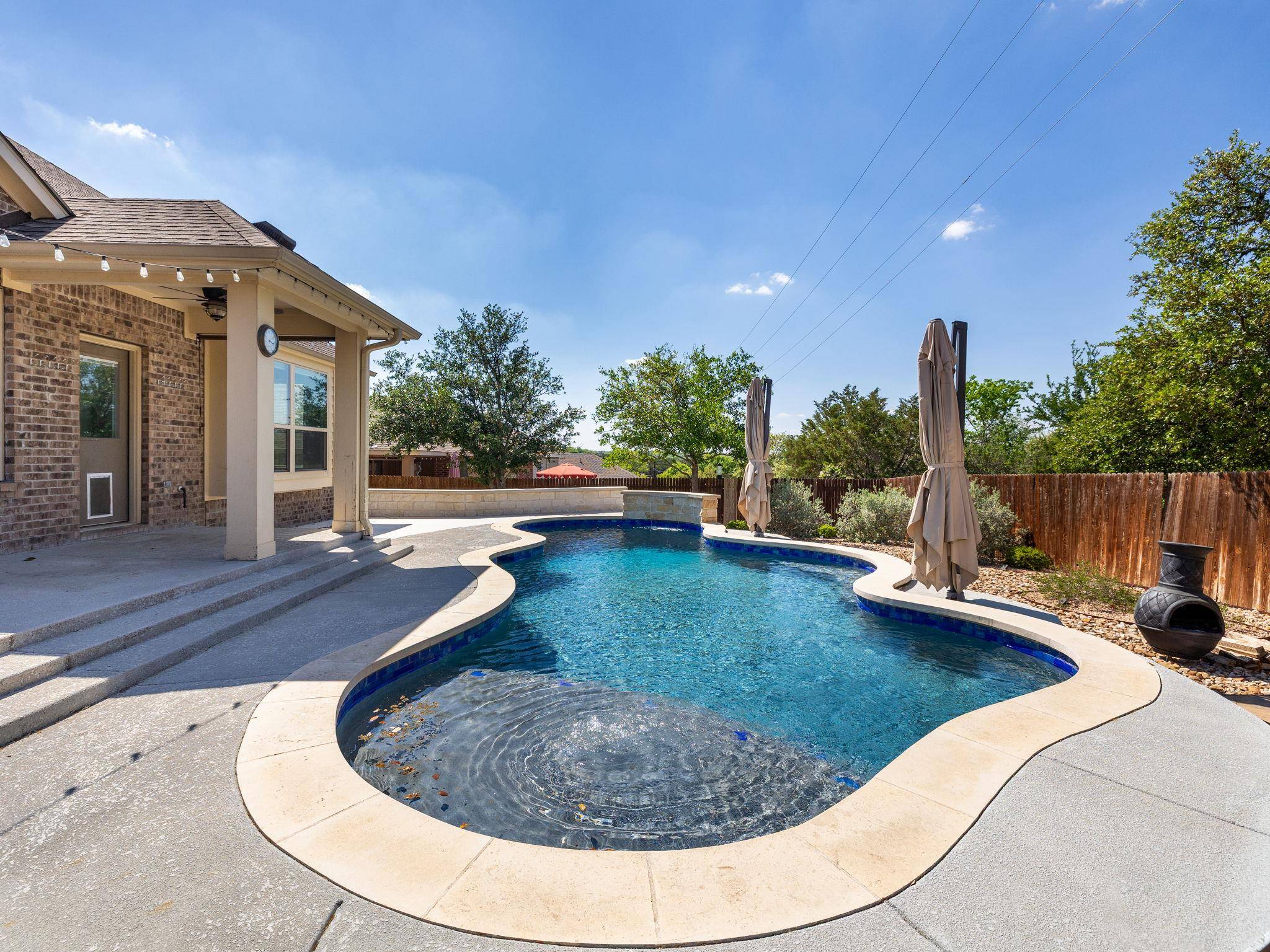 225 Kirkhill ST, Hutto, TX 78634