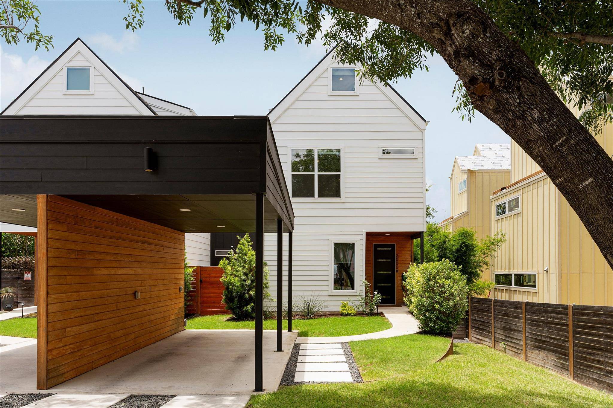 2000 Greenwood Ave #B, Austin, TX 78723