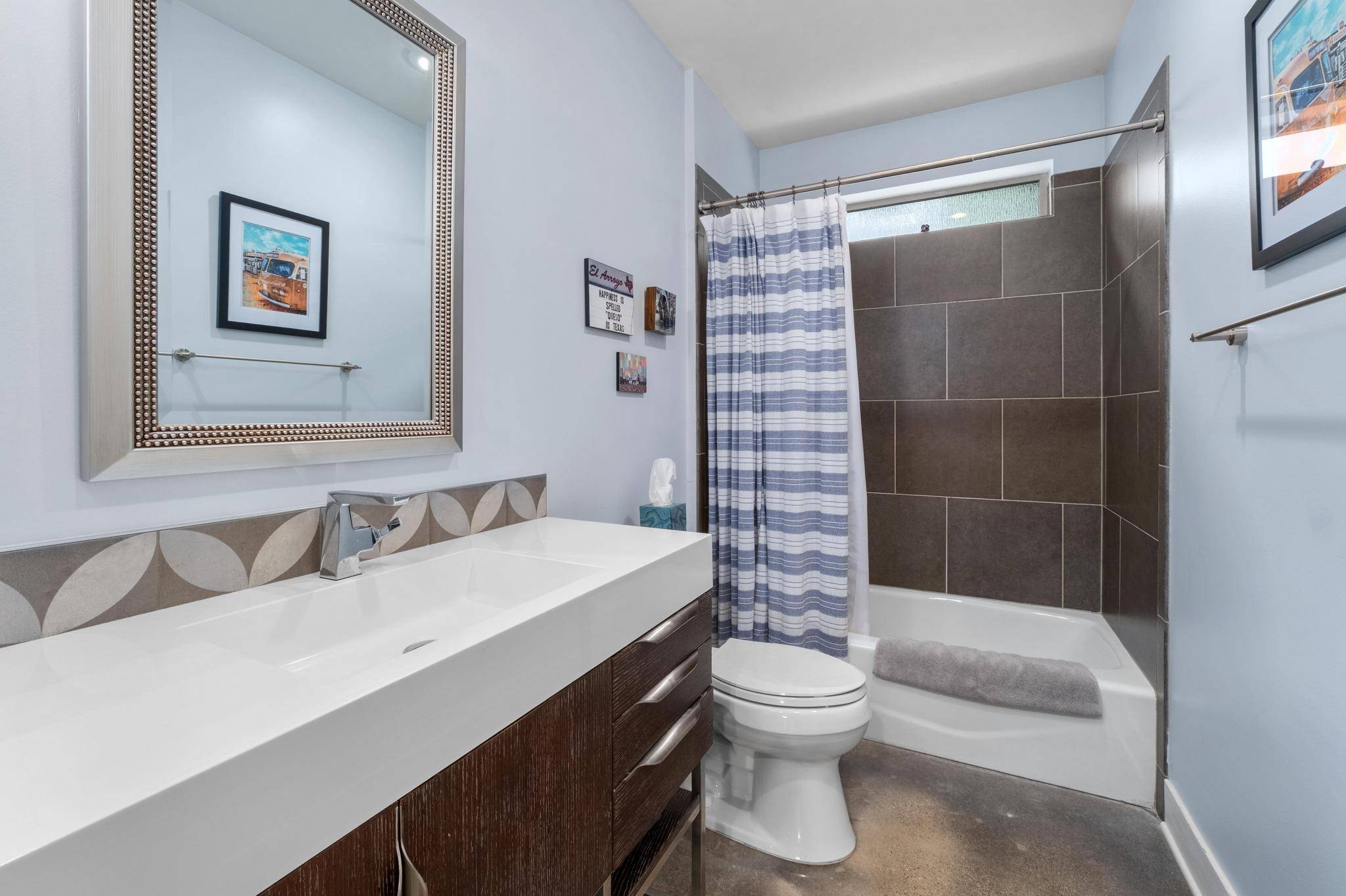 604 W LIVE OAK ST, Austin, TX 78704