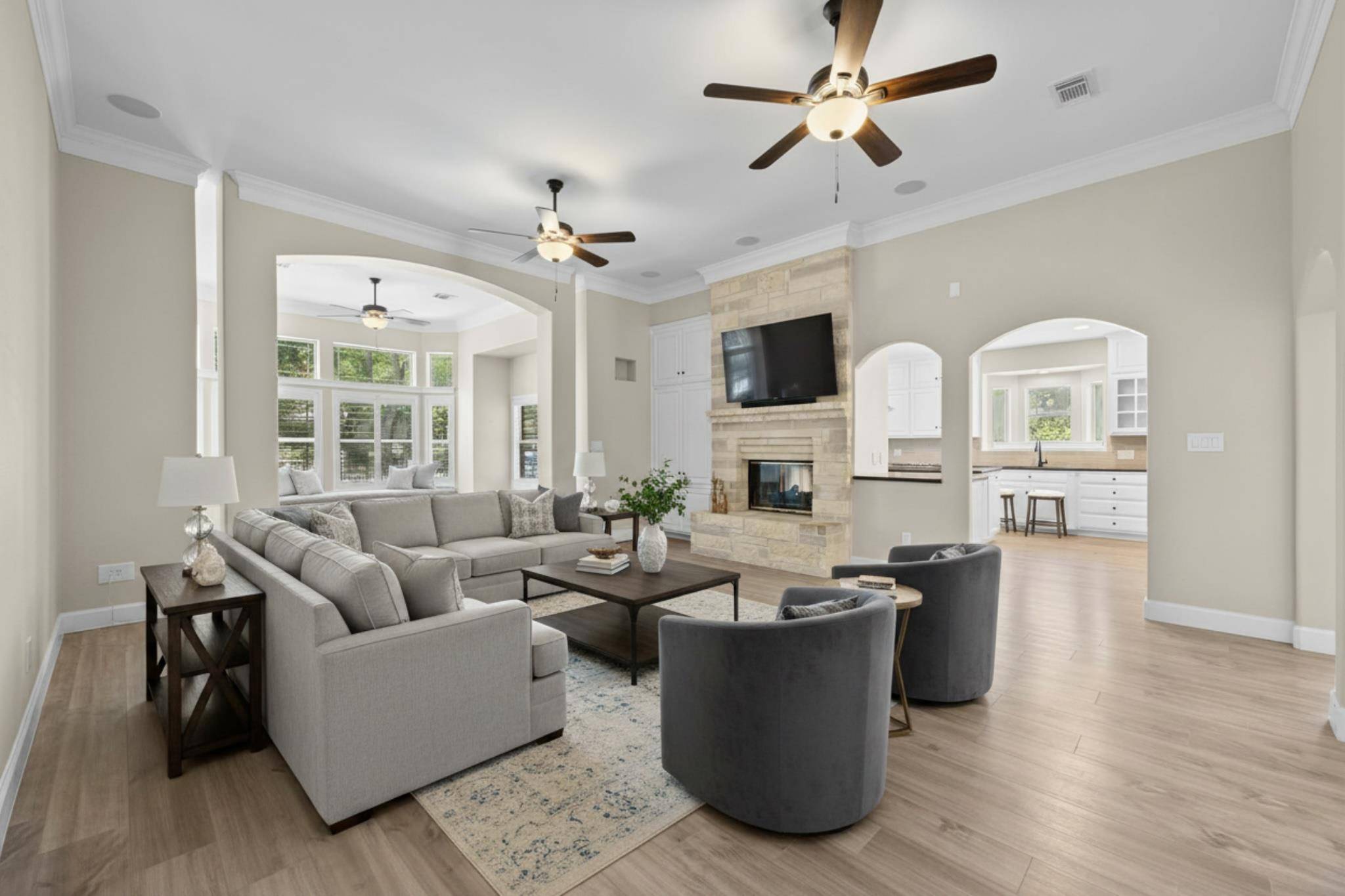 4801 Interlachen LN, Austin, TX 78747