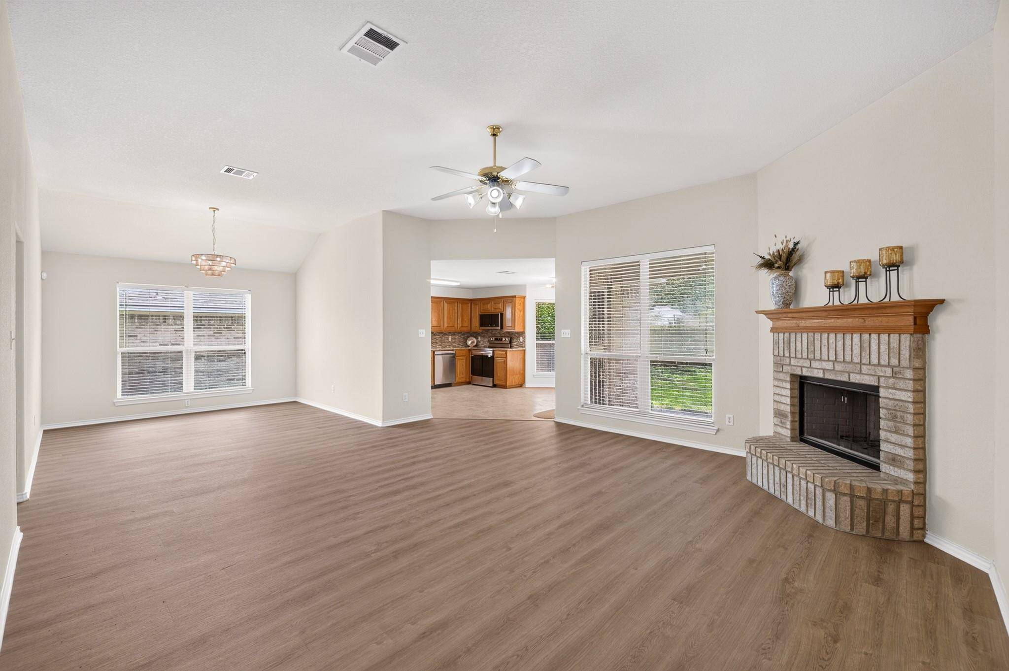 1604 Prickly Pear ST, Lockhart, TX 78644