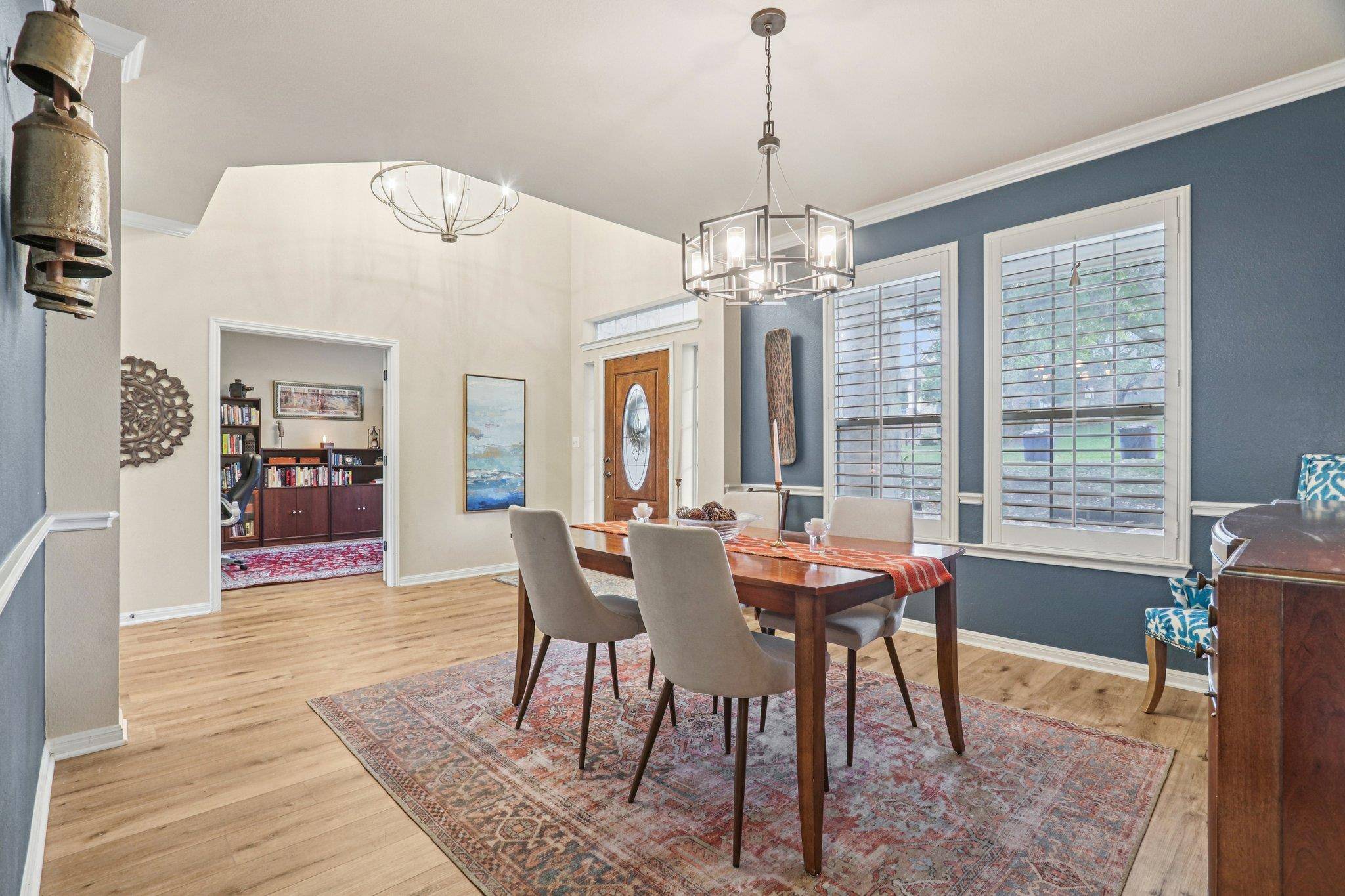 7124 Via Dono DR, Austin, TX 78749