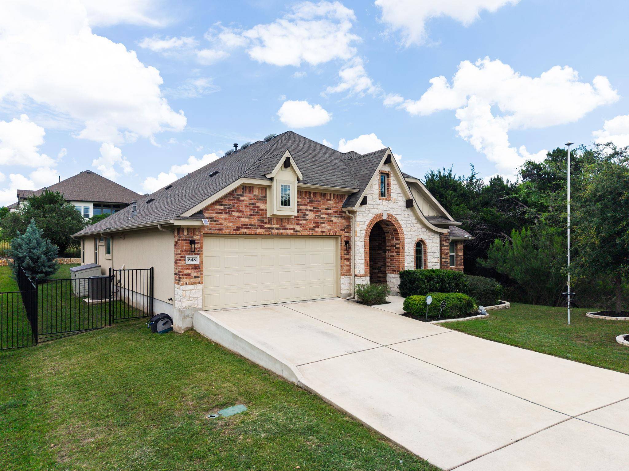 848 Mediterranean DR, Leander, TX 78641