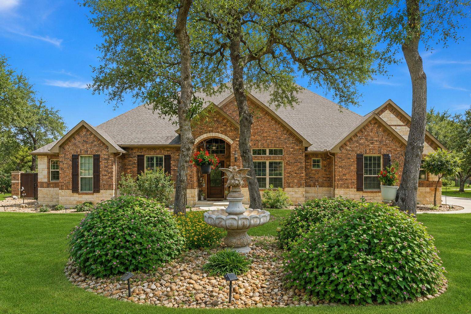 575 Solms FRST, New Braunfels, TX 78132