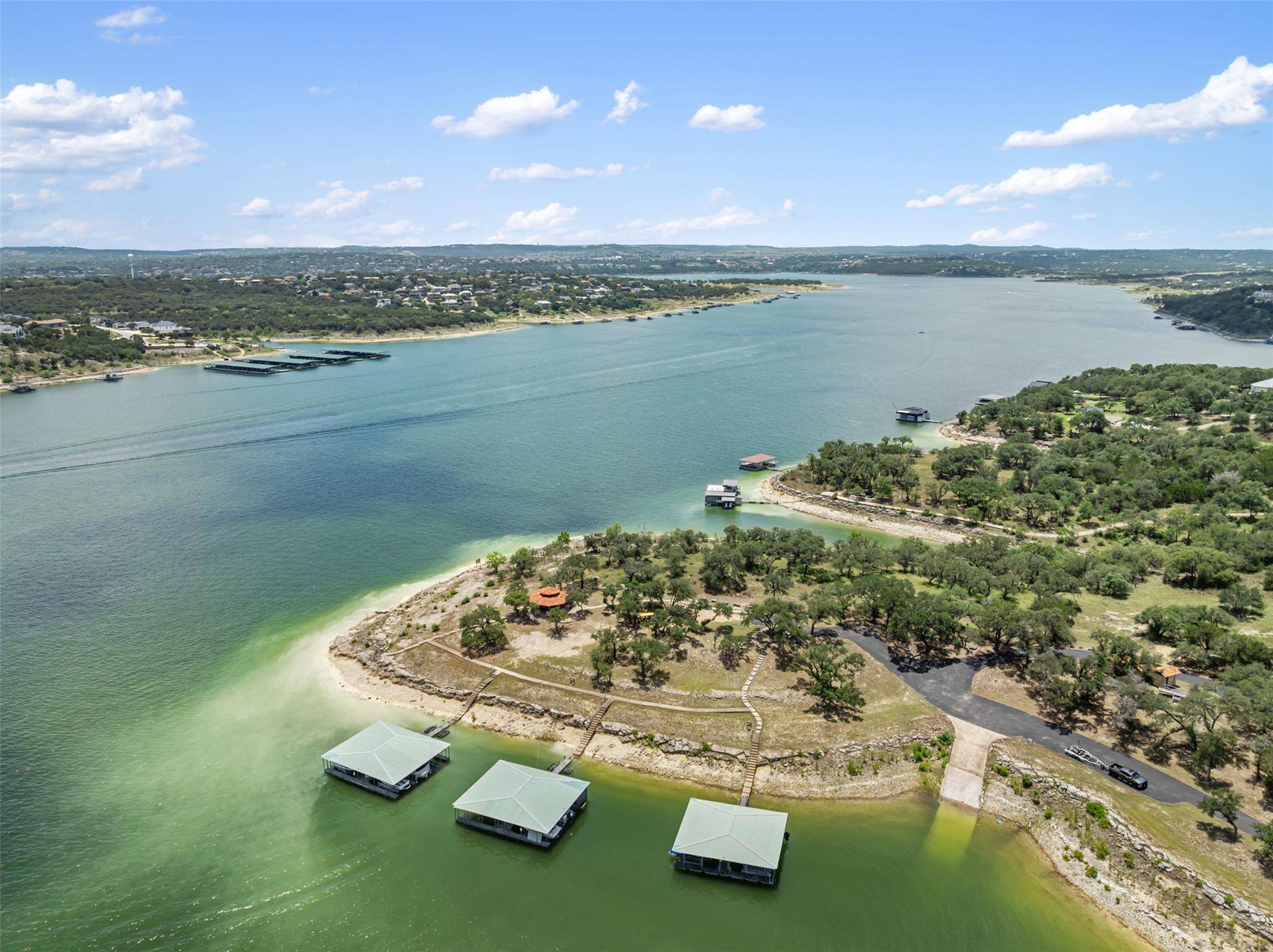 906 Moonlight Bay DR, Spicewood, TX 78669