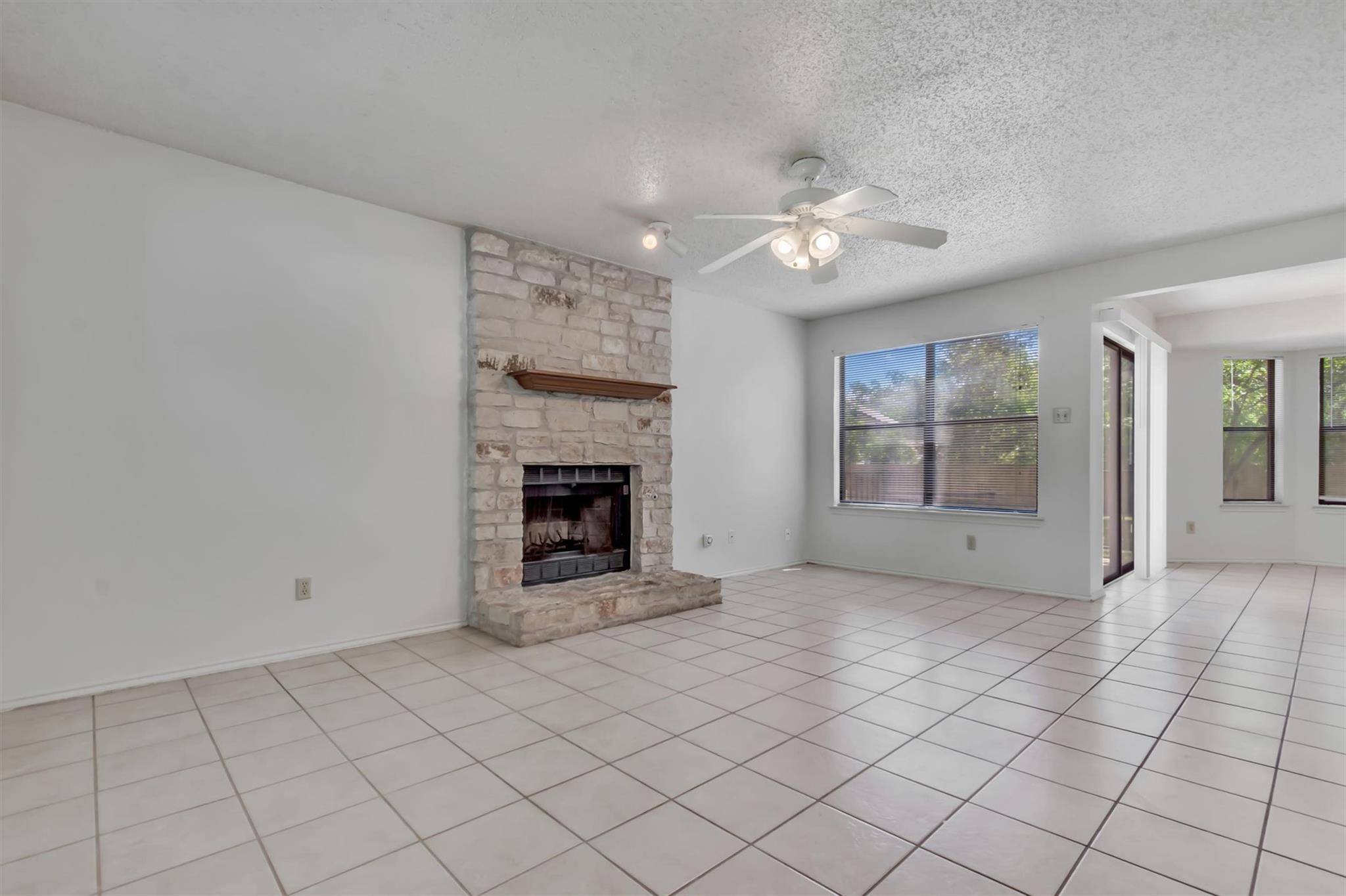 7802 Topawa CV #B, Austin, TX 78729