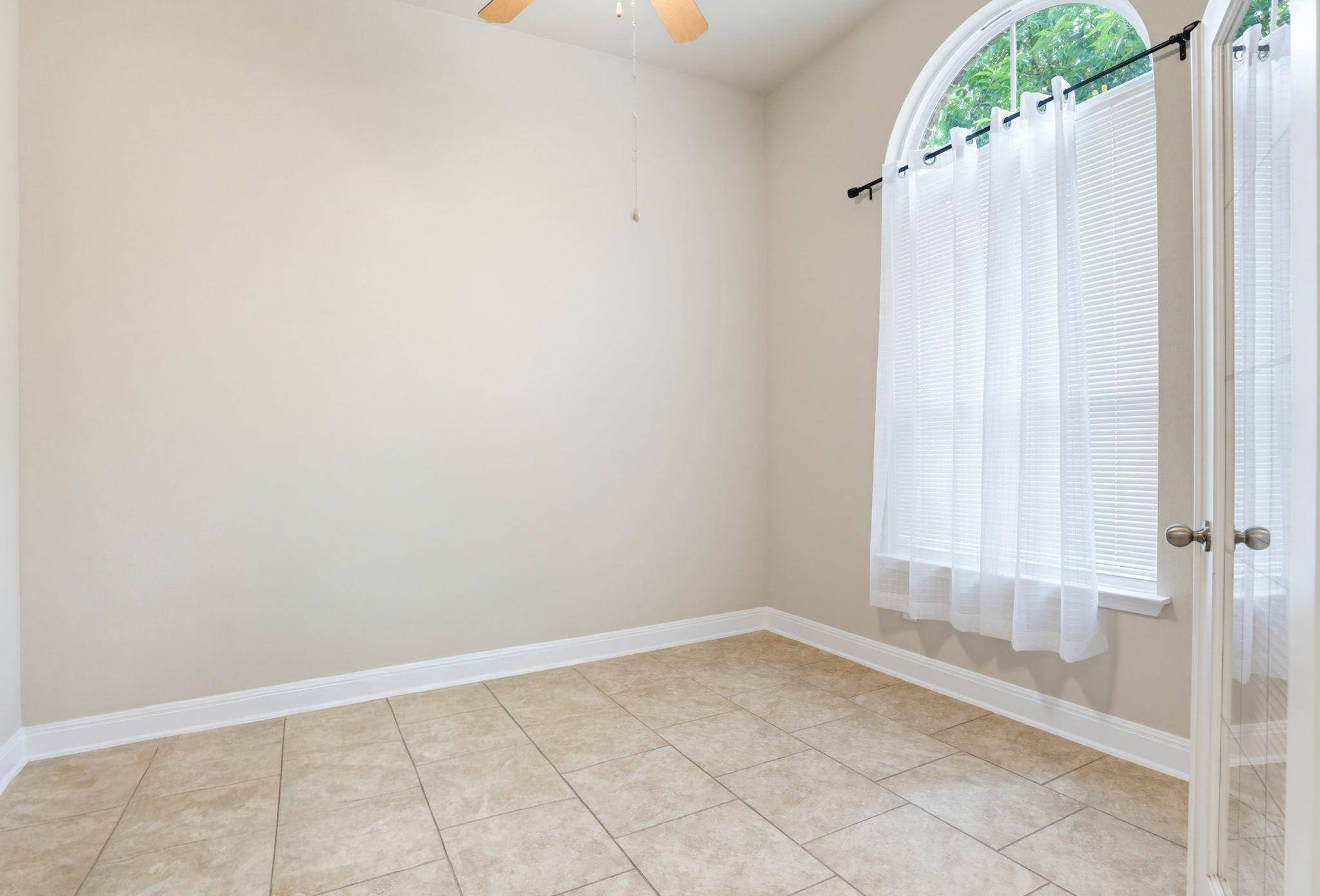 5744 McKinney FLS, San Antonio, TX 78253