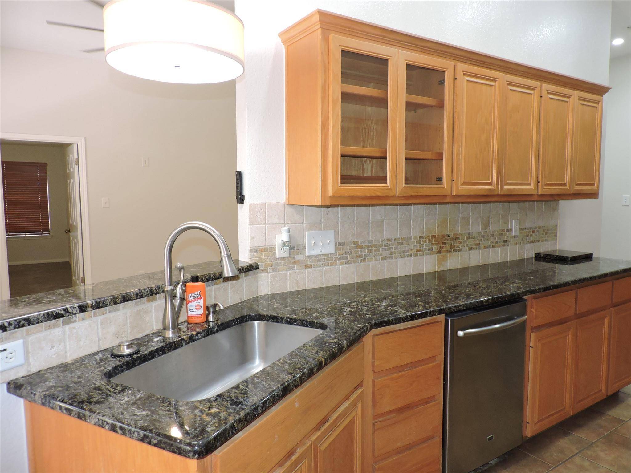 1404 Peachtree Valley DR, Round Rock, TX 78681