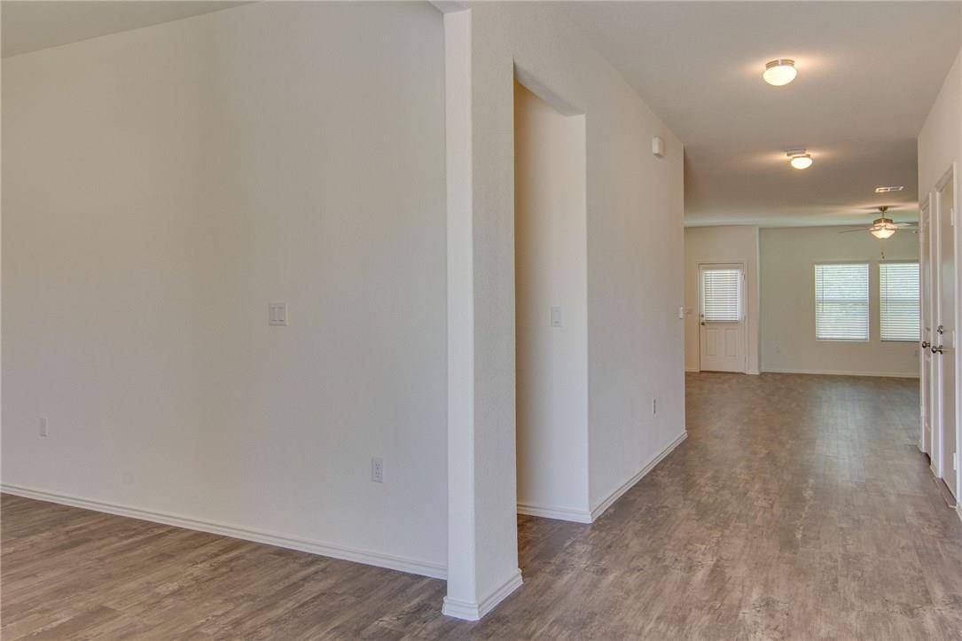 6721 Hartlage ST, Austin, TX 78754