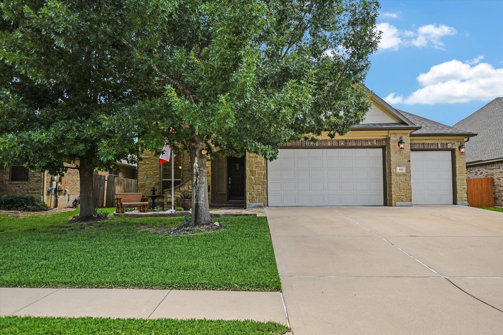 500 Victoria DR, Cedar Park, TX 78613