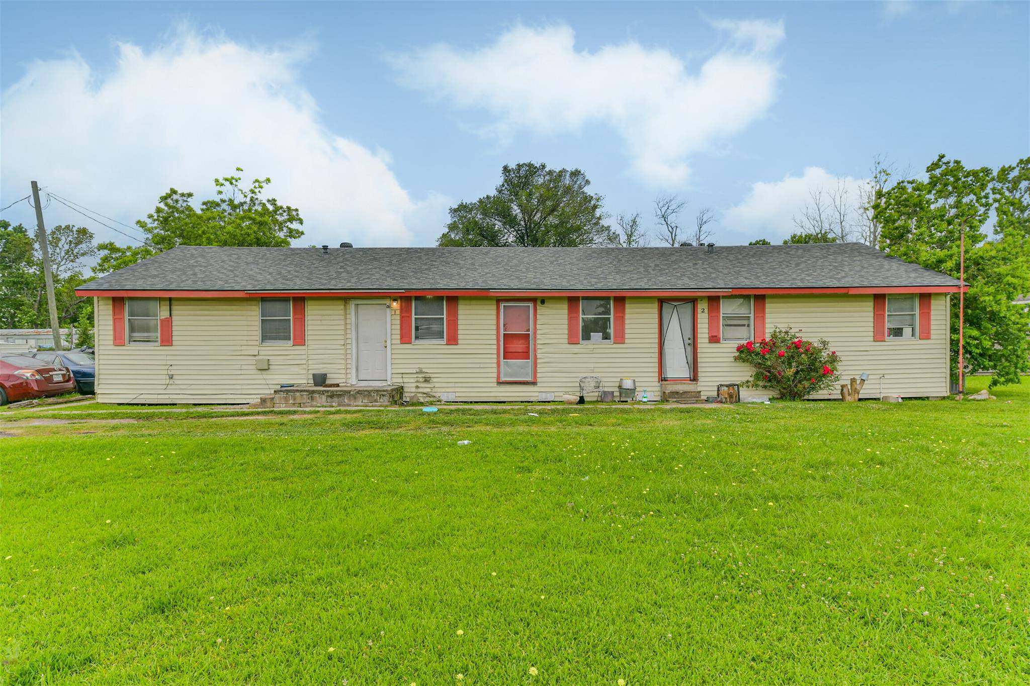 639 E Saint Charles DR, Crosby, TX 77532