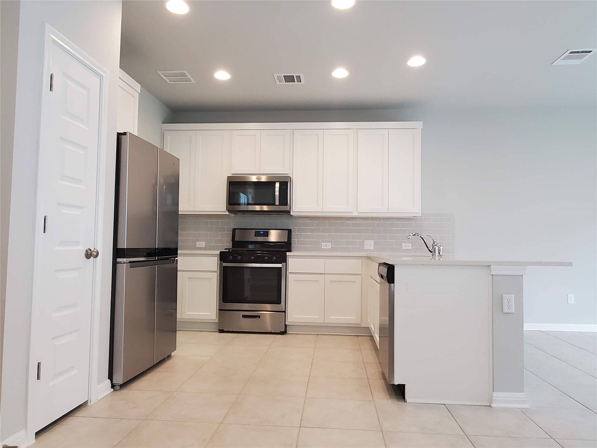 1717 Fountain Bridge DR, Leander, TX 78641