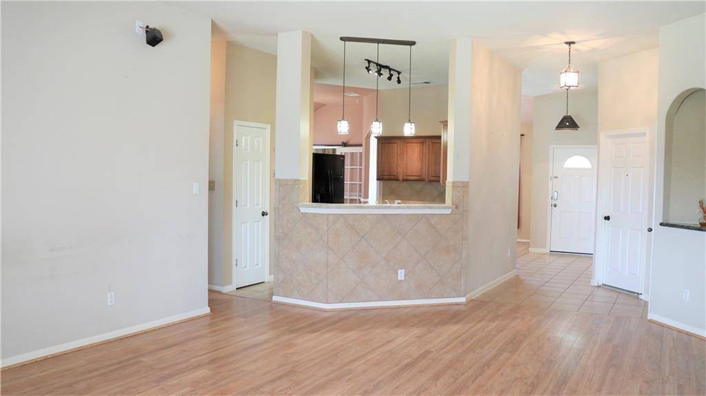 220 Gainer DR, Hutto, TX 78634