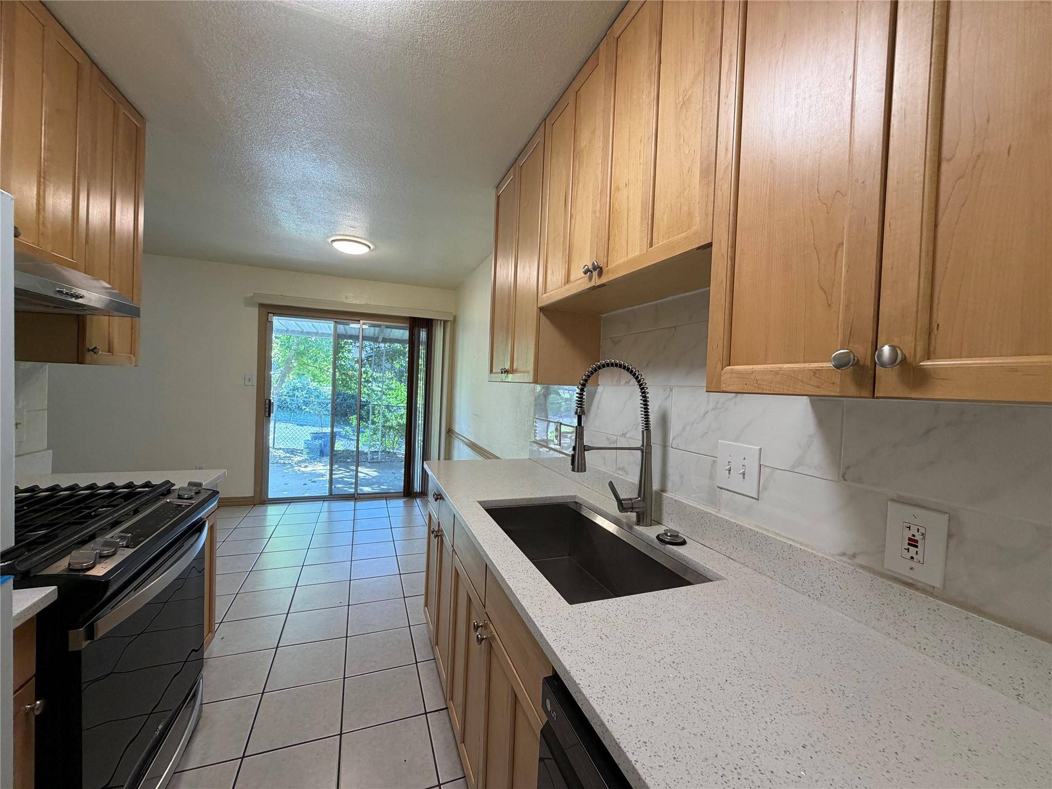 1200 Warrington DR, Austin, TX 78753