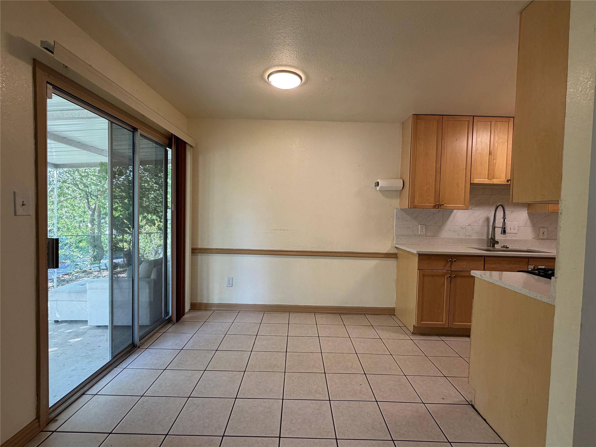 1200 Warrington DR, Austin, TX 78753