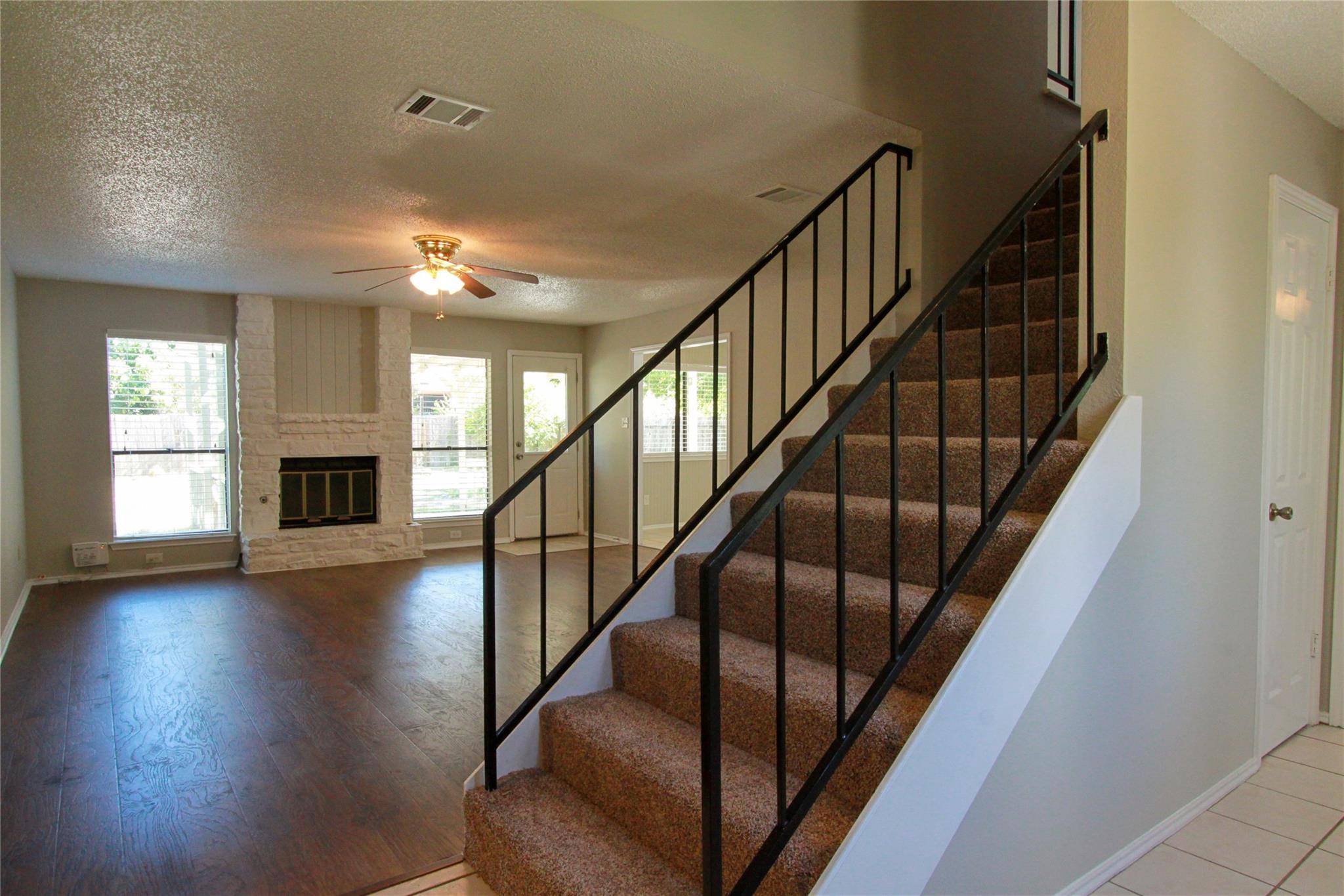 1809 Fawn Ridge TRL, Round Rock, TX 78681
