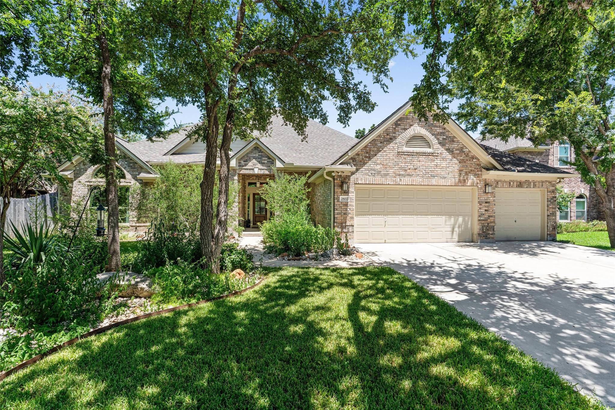 2802 Chatelle DR, Round Rock, TX 78681