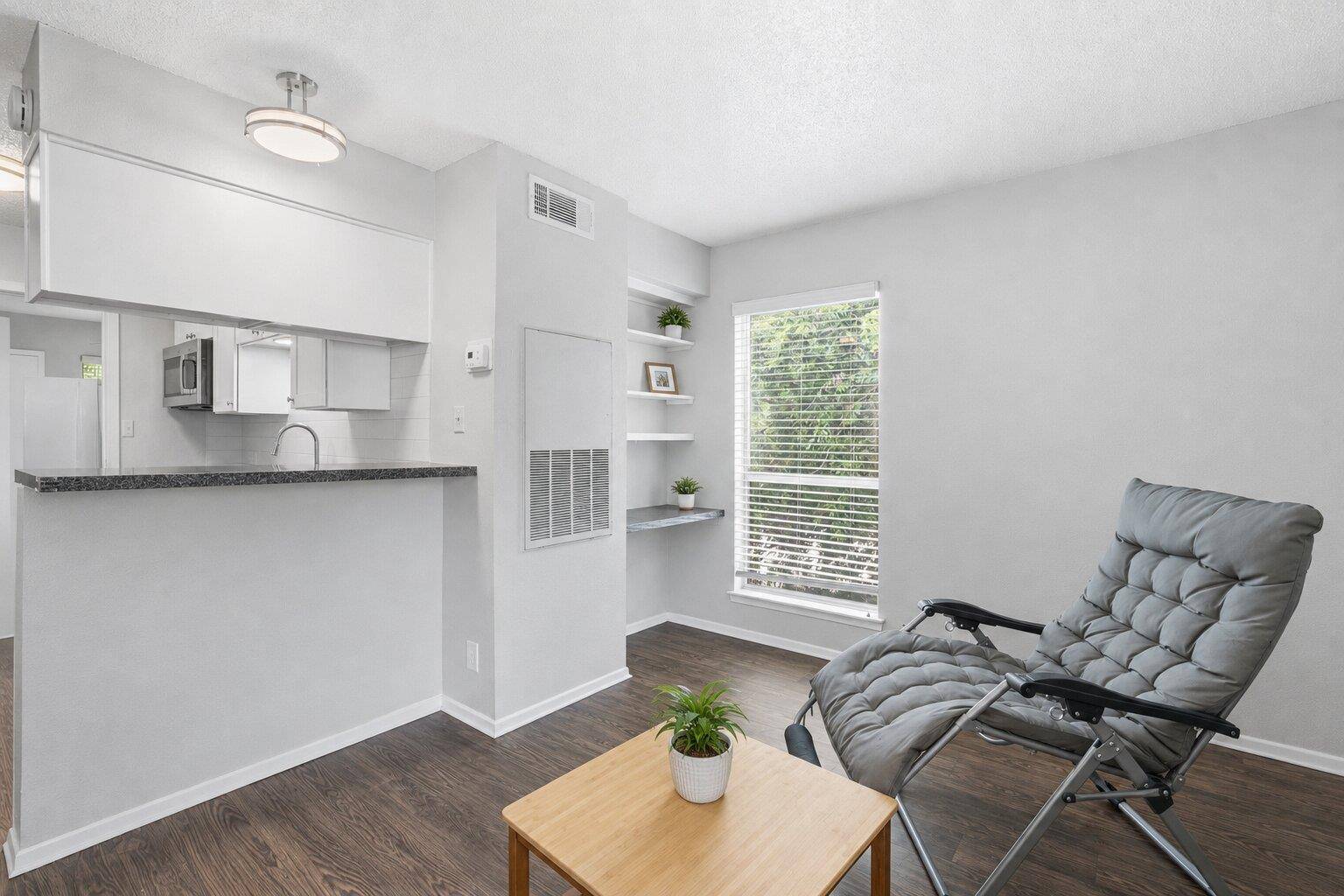 2801 Hemphill PARK #A301, Austin, TX 78705