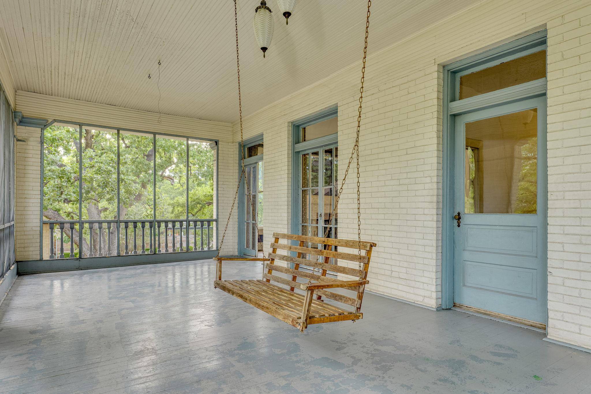 614 W 32nd ST, Austin, TX 78705