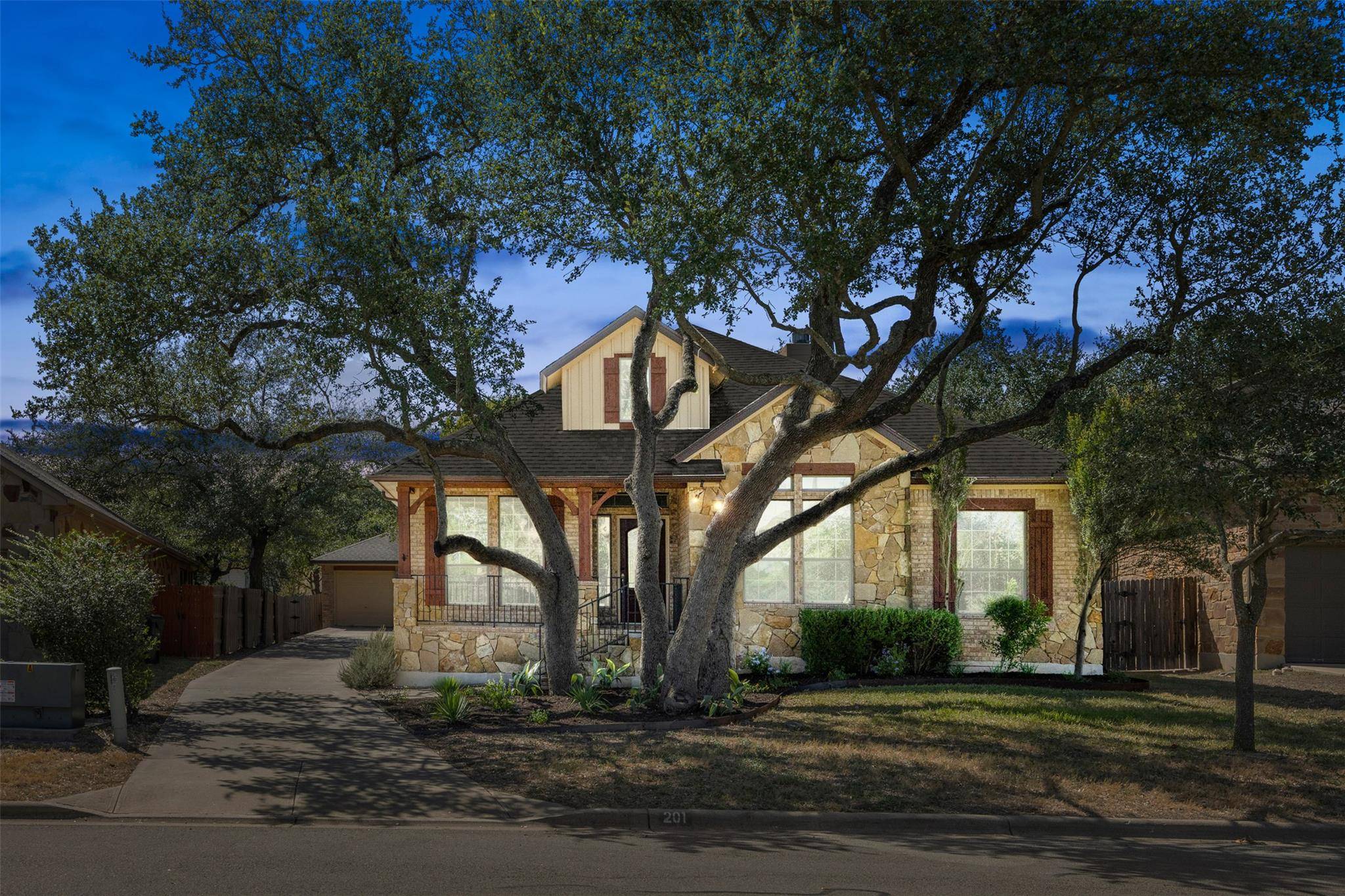 201 Saint Richie LN, Austin, TX 78737