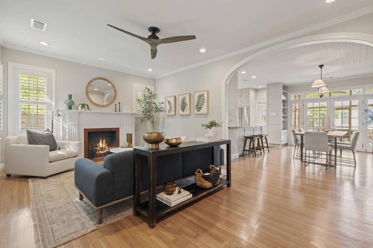 804 W 30 1/2 ST, Austin, TX 78705