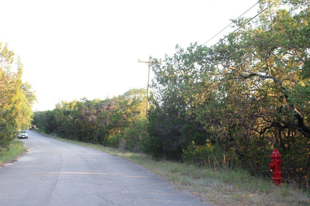 8008 Chestnut CV, Lago Vista, TX 78645