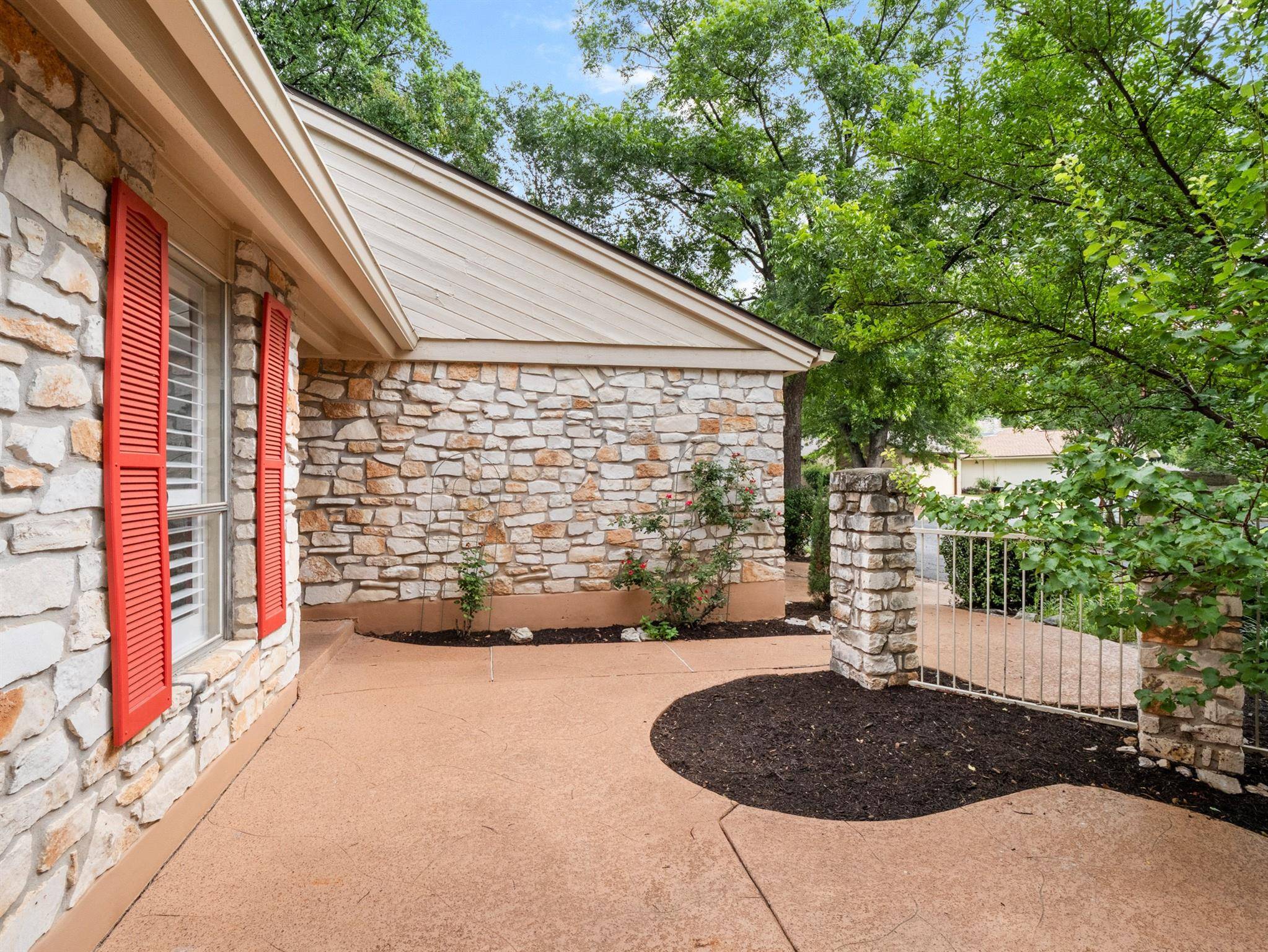 6109 Grass HOLW, Austin, TX 78750