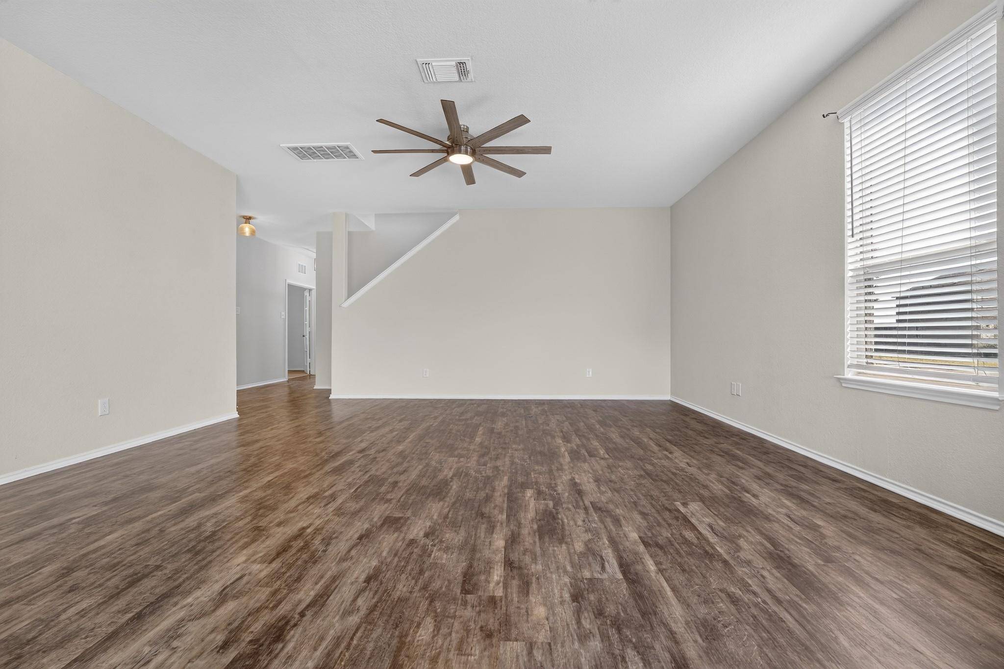 612 Sonterra BLVD, Jarrell, TX 76537