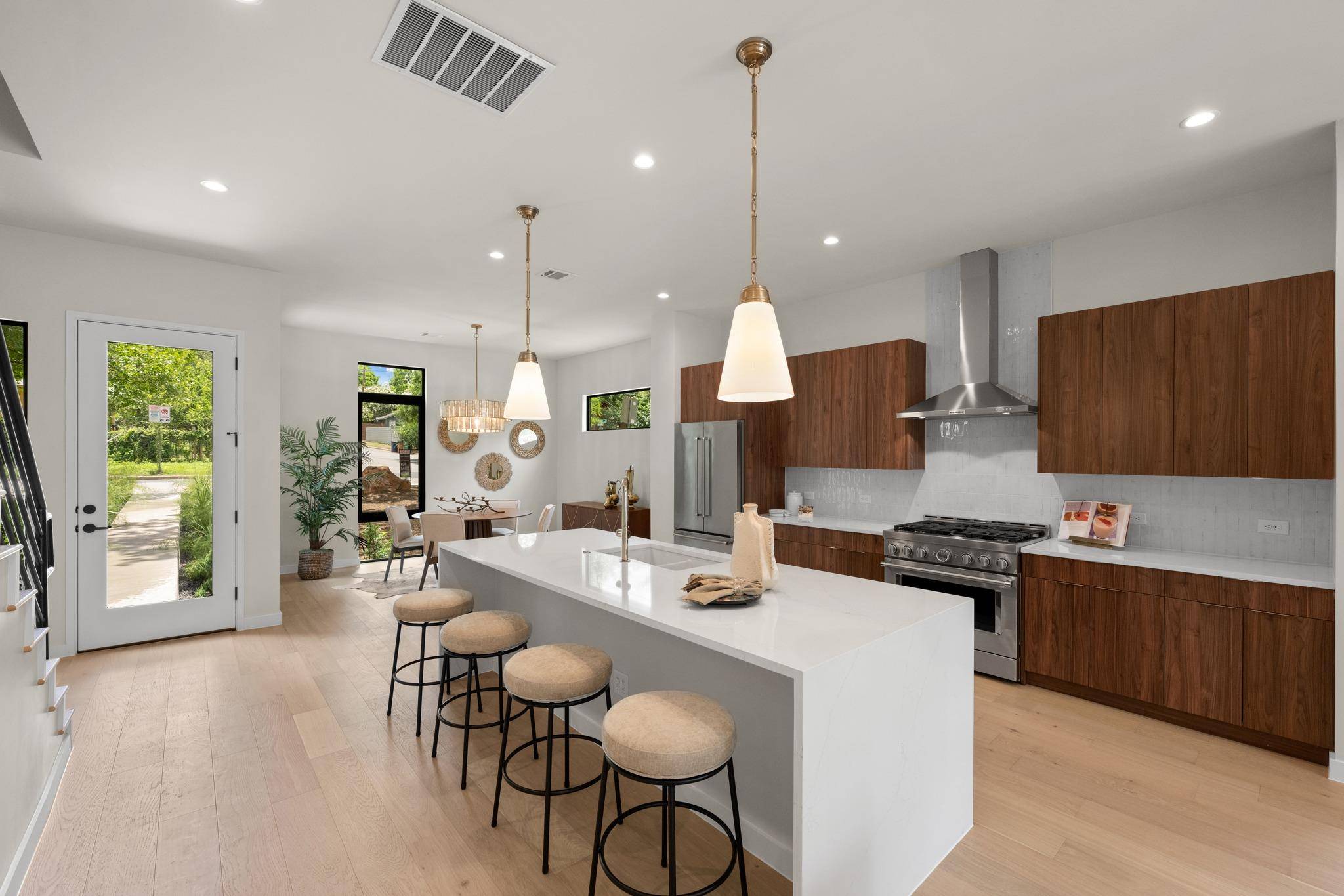 1514 NEWTON ST, Austin, TX 78704