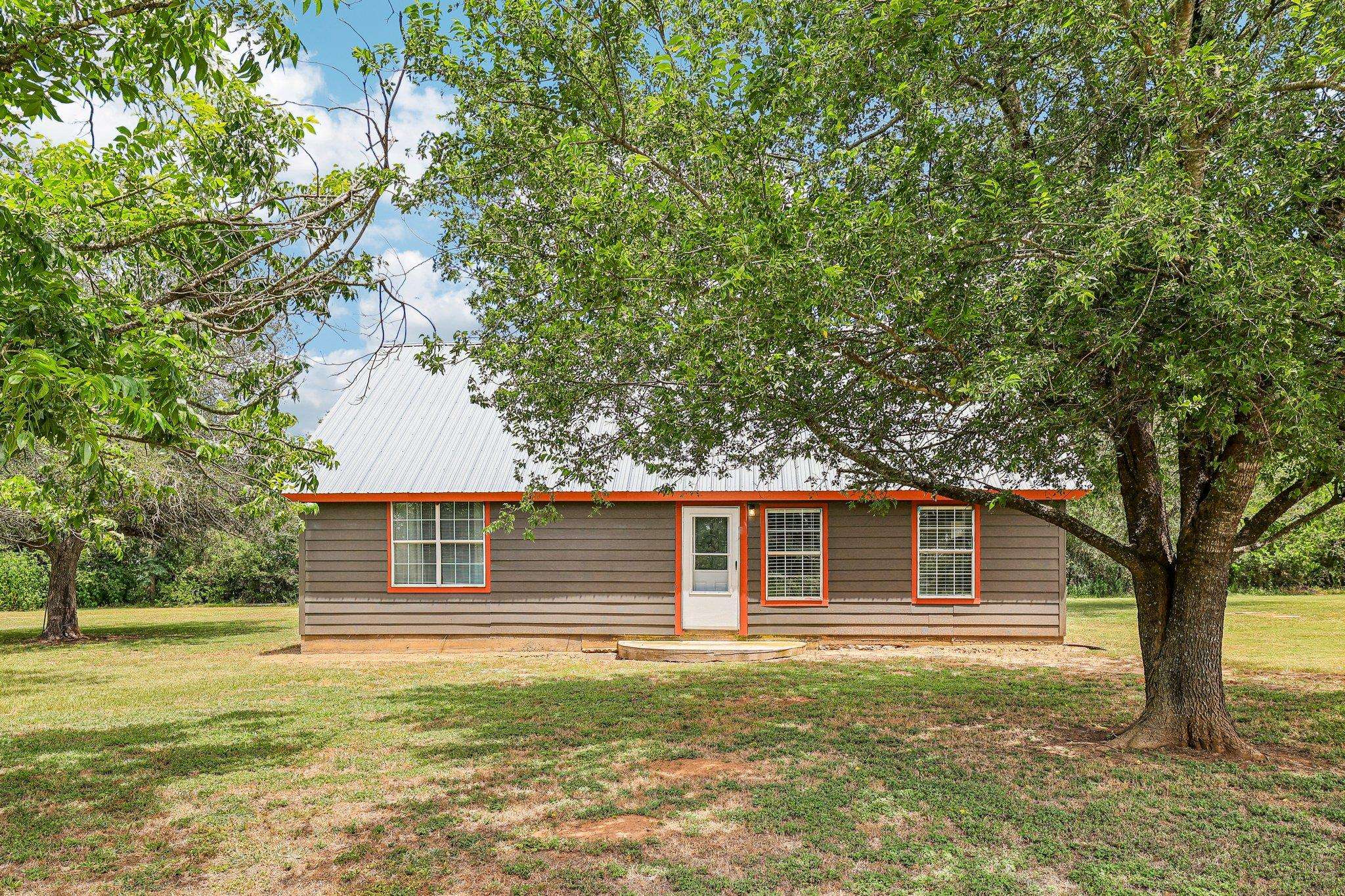 122 Dodd Preston RD, Elgin, TX 78621