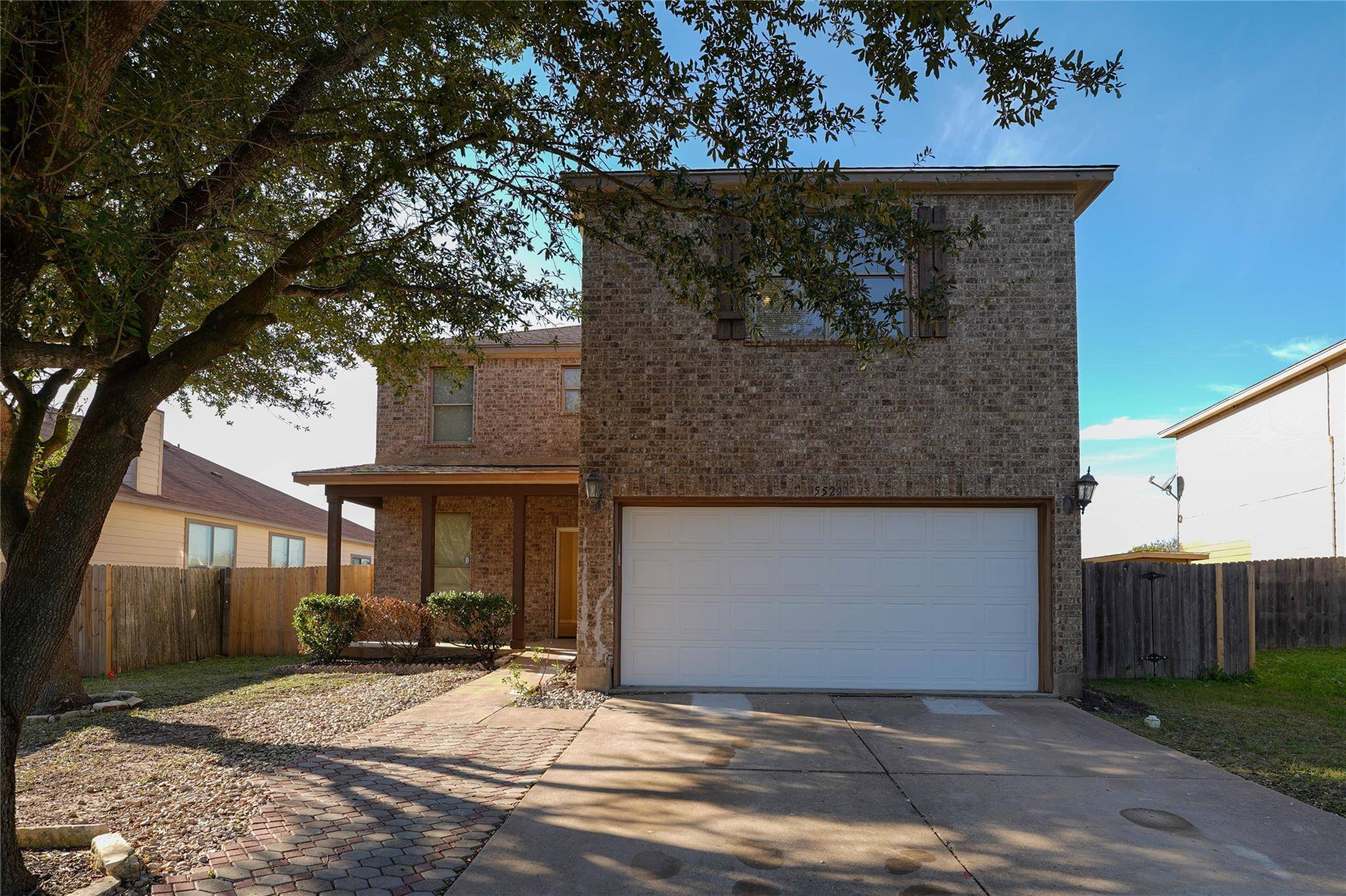 5520 Alomar CV, Del Valle, TX 78617