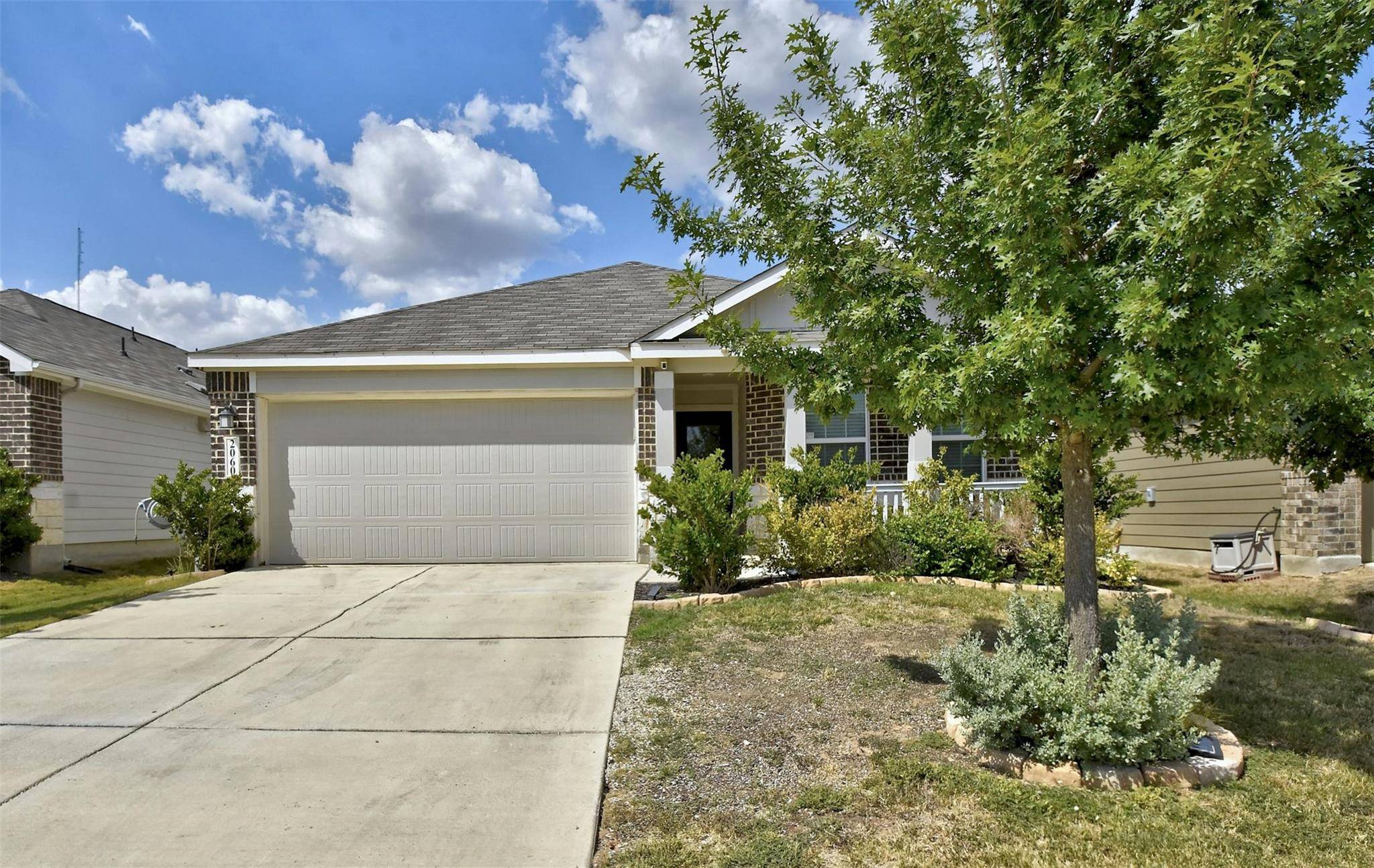 2060 Meadow Pipit DR, New Braunfels, TX 78130