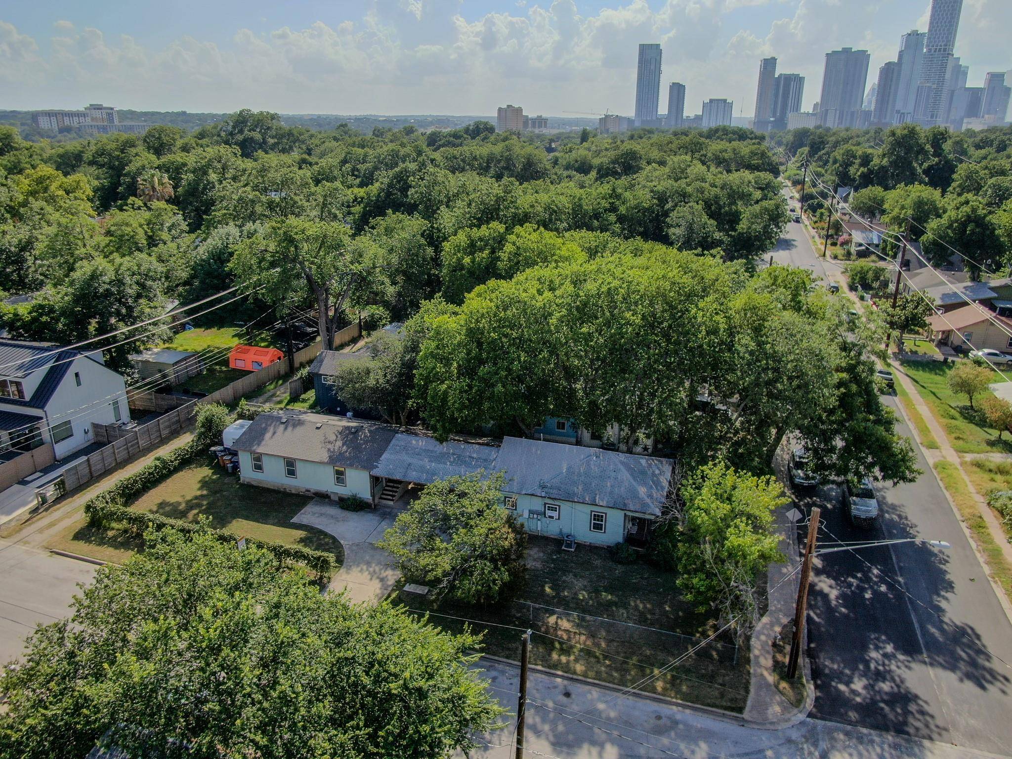2015 Holly ST, Austin, TX 78702