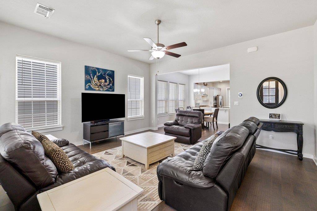 1174 Grant Wood Ave, Dripping Springs, TX 78619
