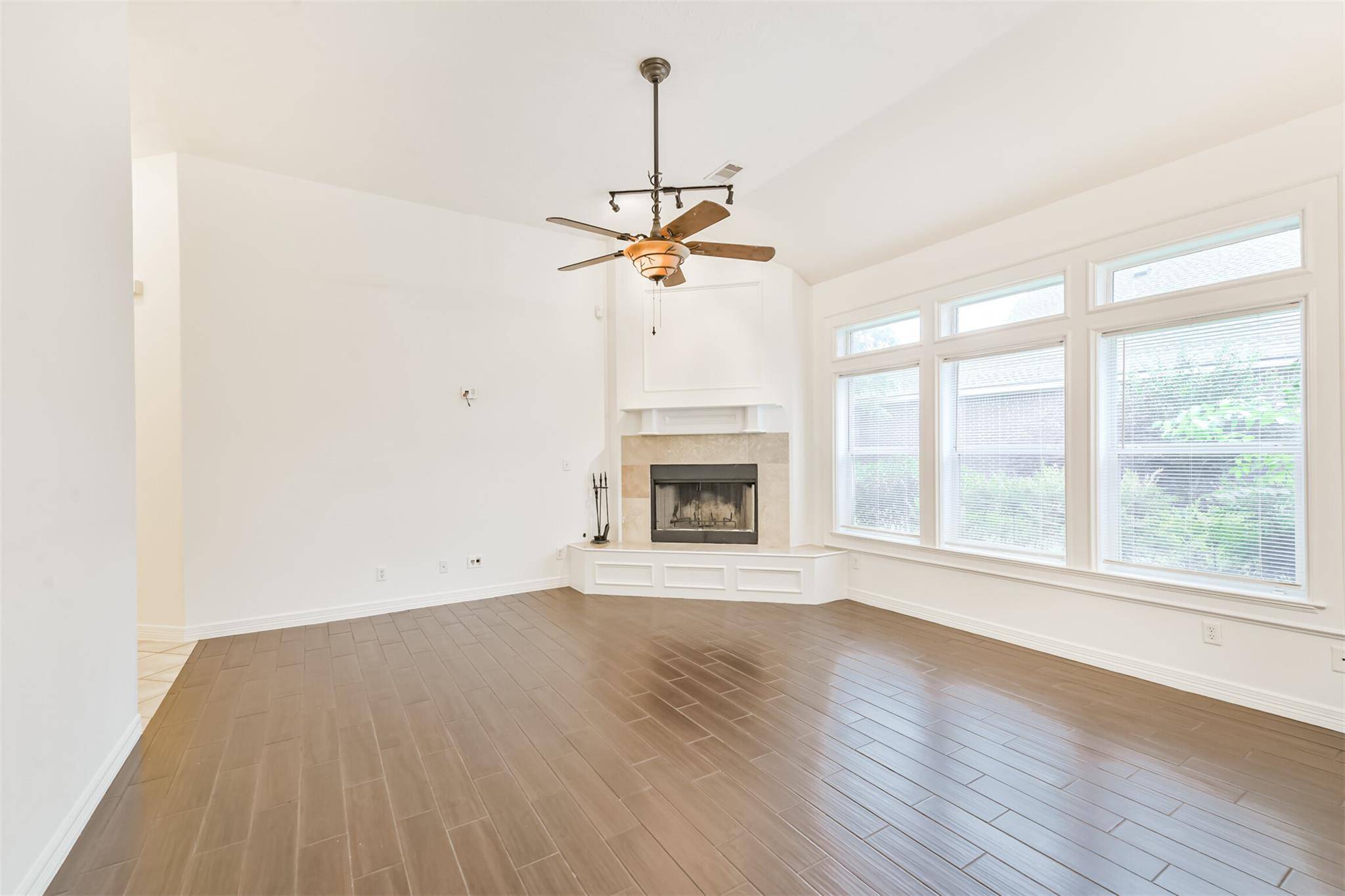 13118 Lazy LN, Willis, TX 77318