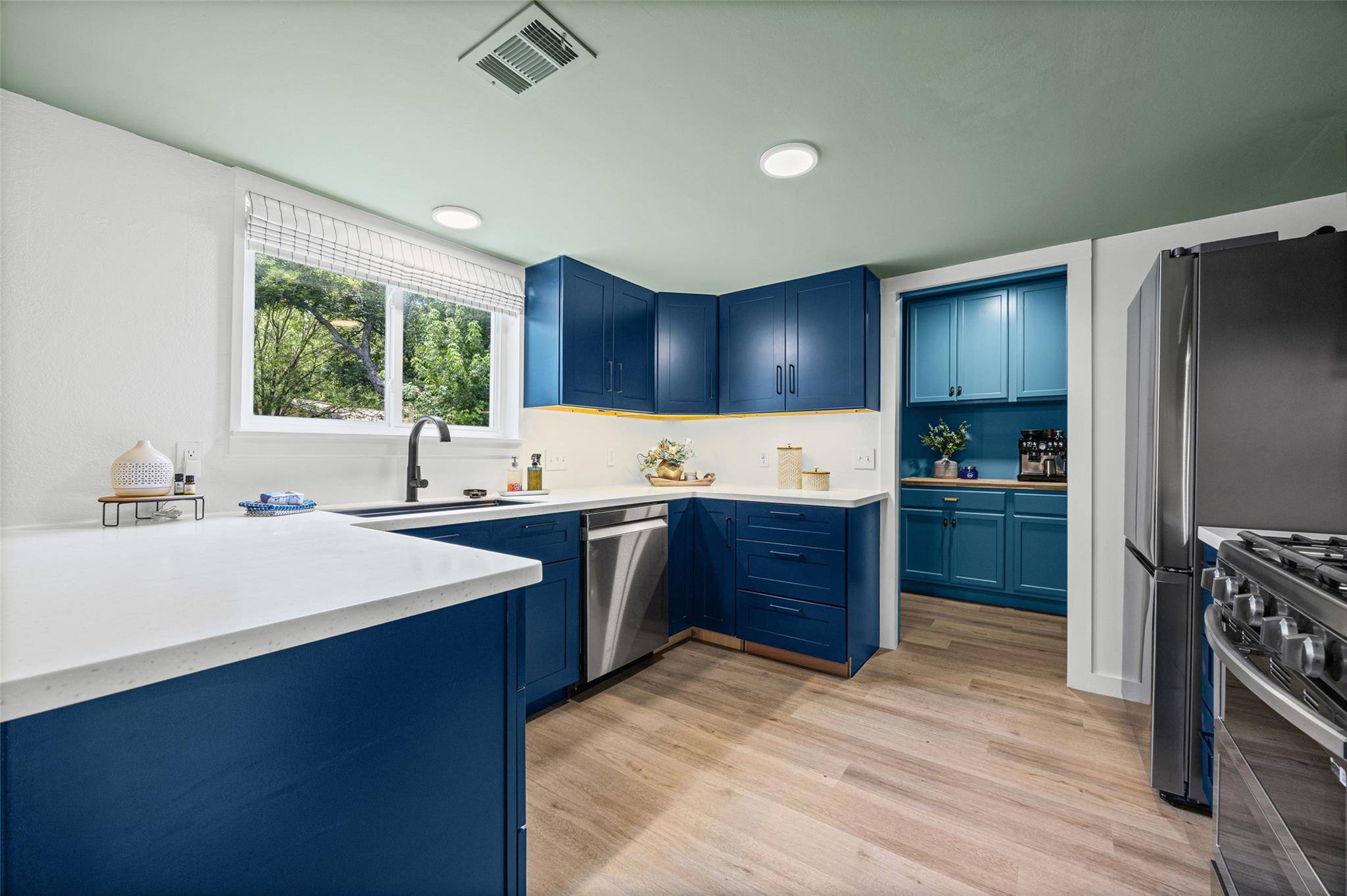 9737 Anderson Village DR, Austin, TX 78729