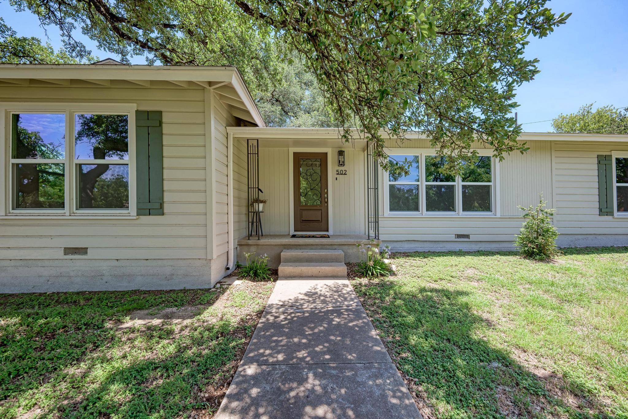 502 W Avenue A, Lampasas, TX 76550