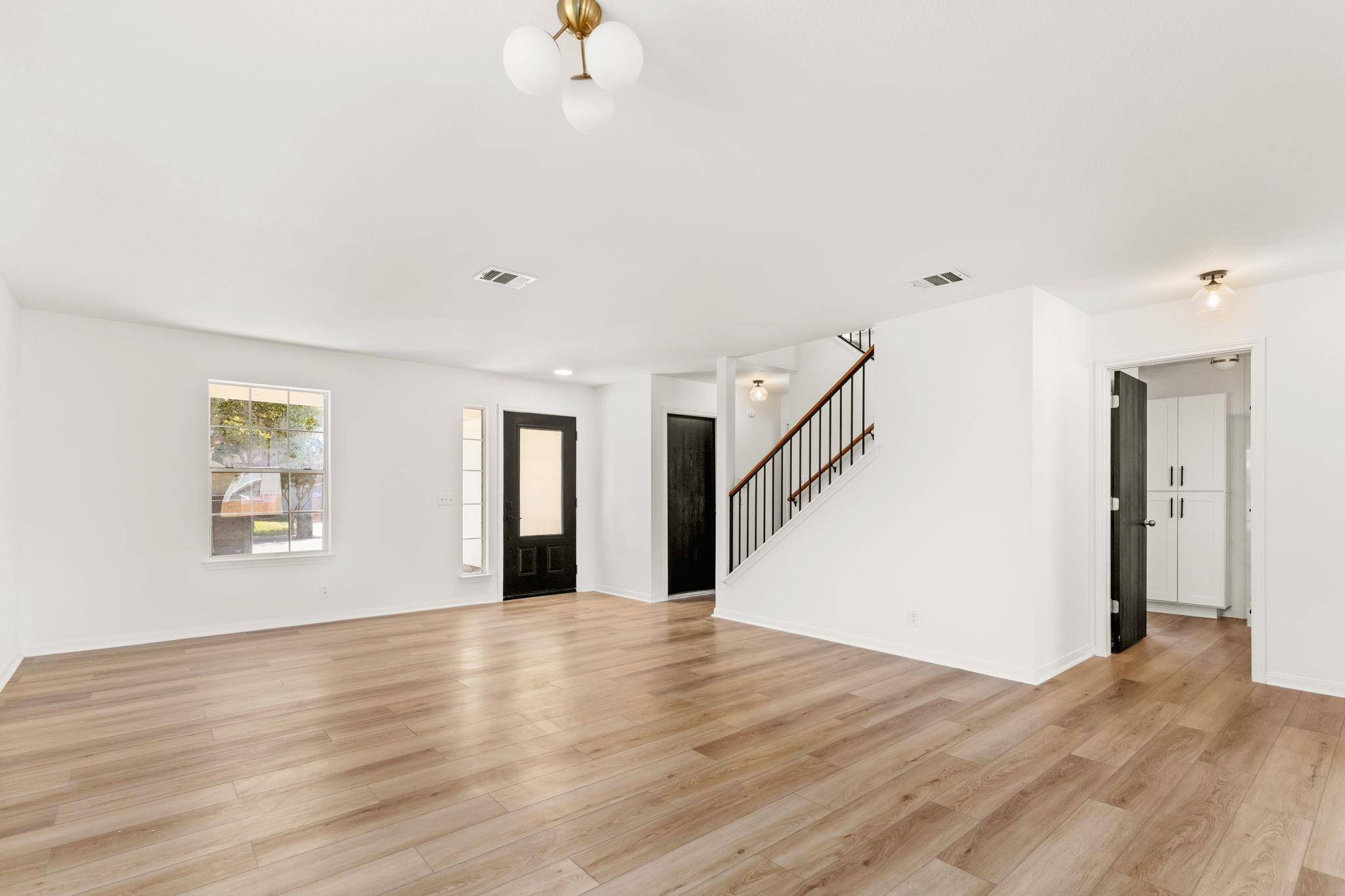 208 Langely ST, Kyle, TX 78640