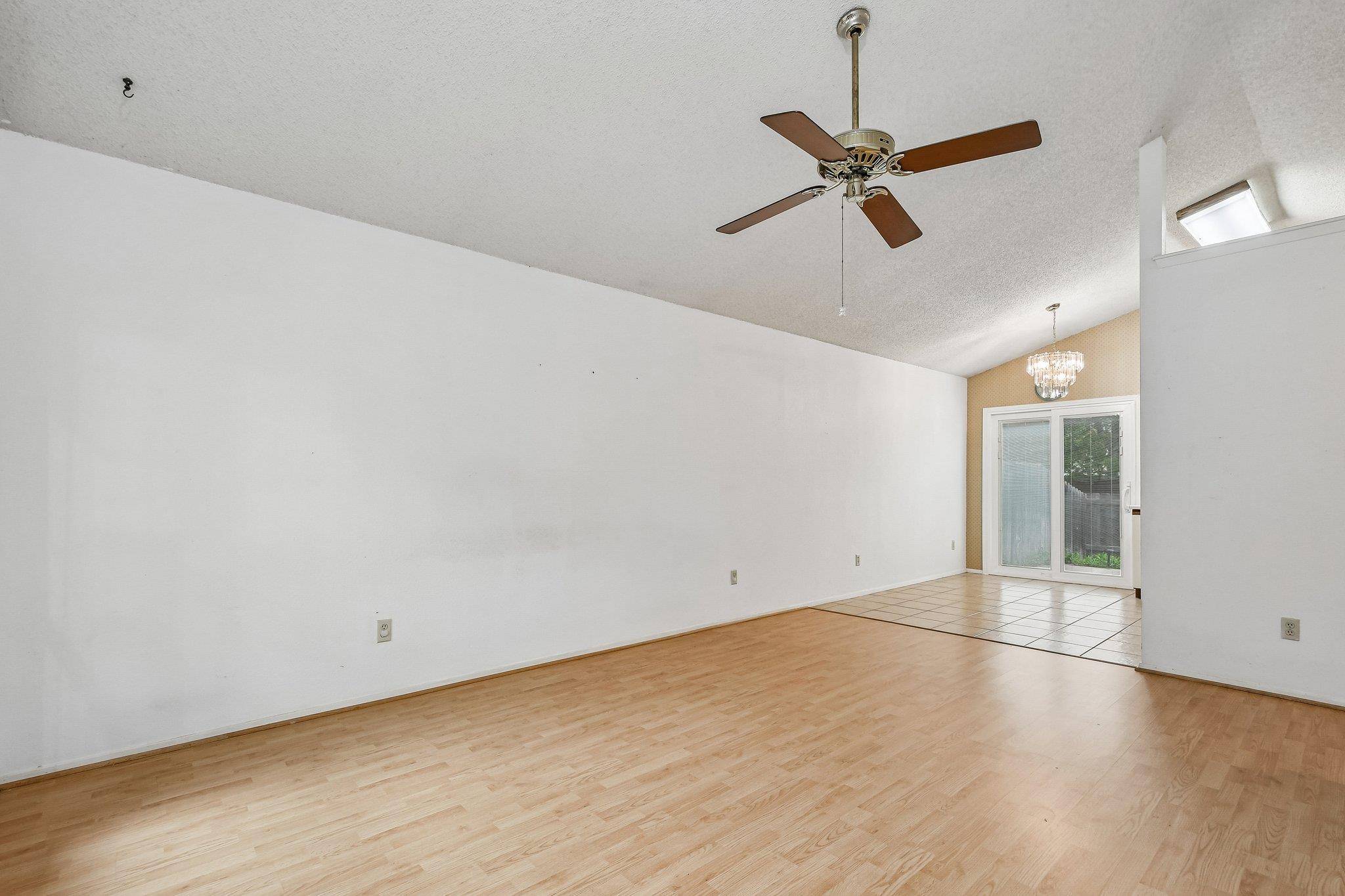 1015 E Yager LN #2, Austin, TX 78753