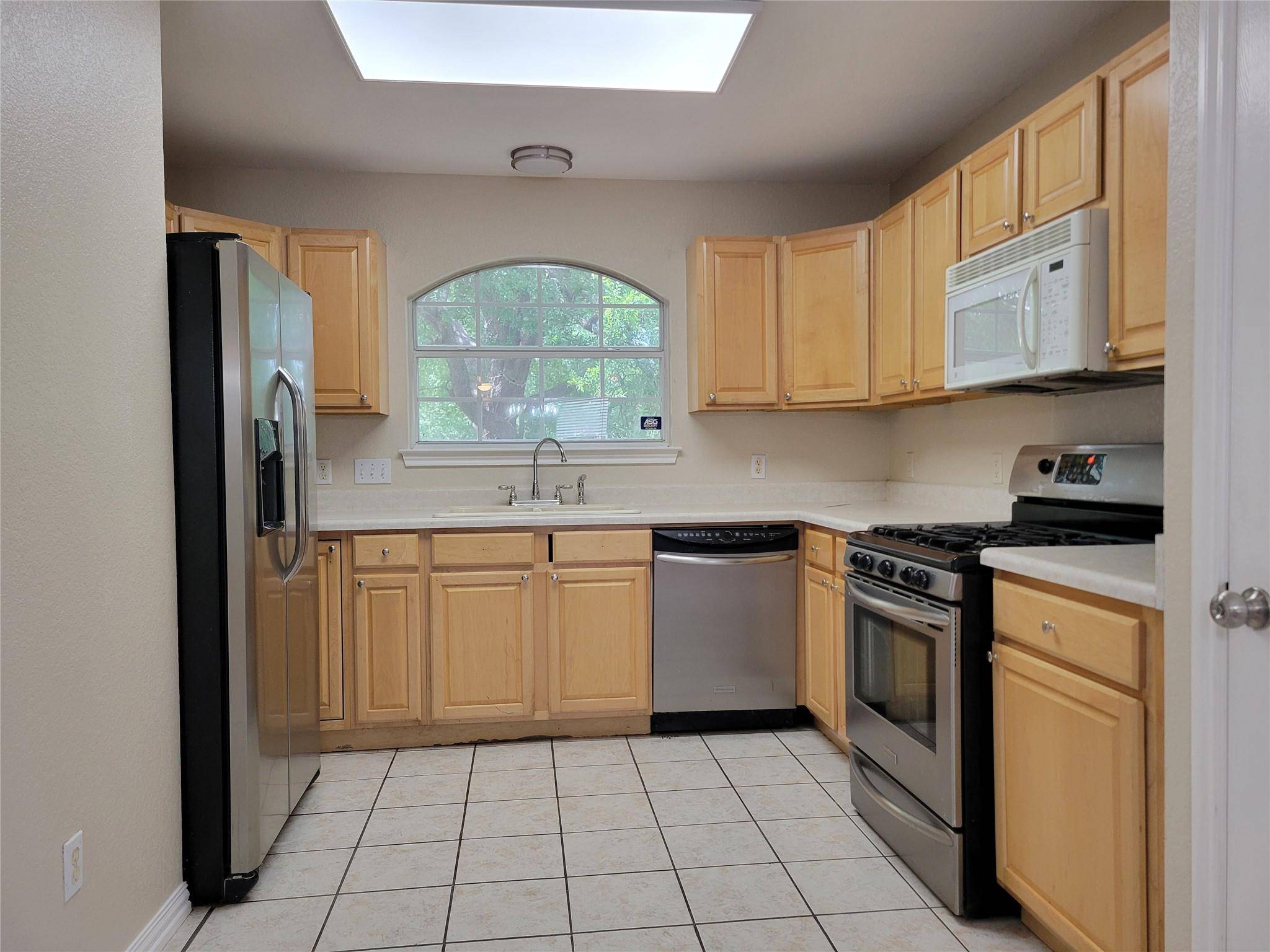 2328 Friarcreek LOOP, Round Rock, TX 78664
