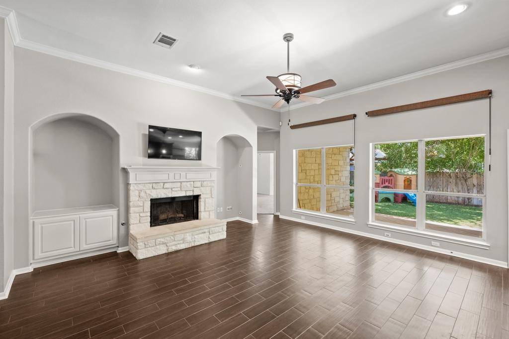 2602 Henley DR, Round Rock, TX 78681