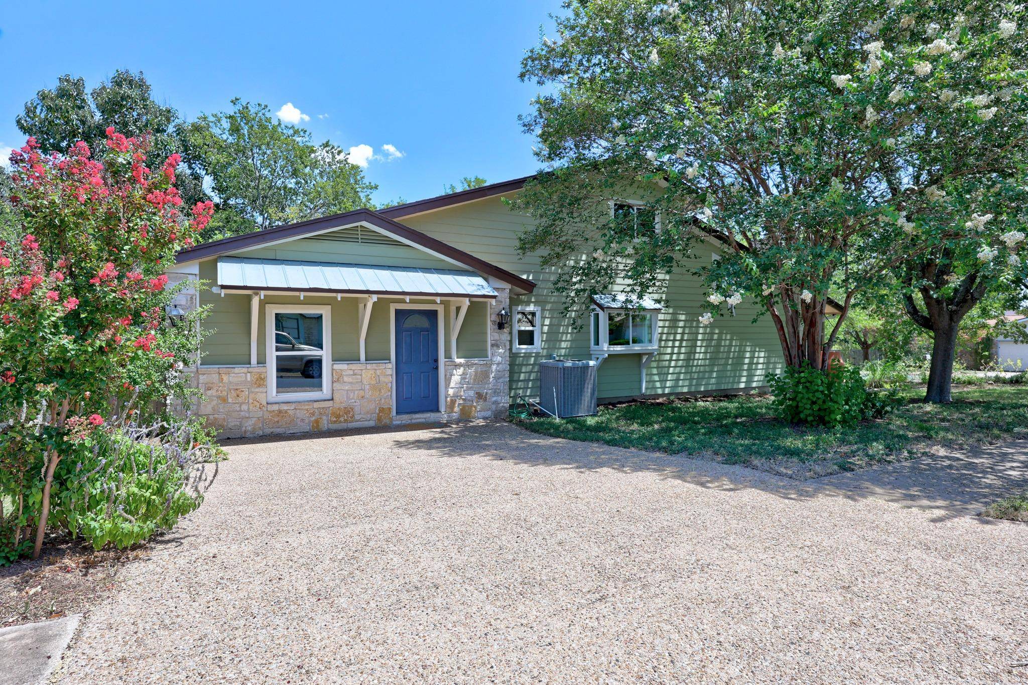 1910 Mirabeau ST, Austin, TX 78727