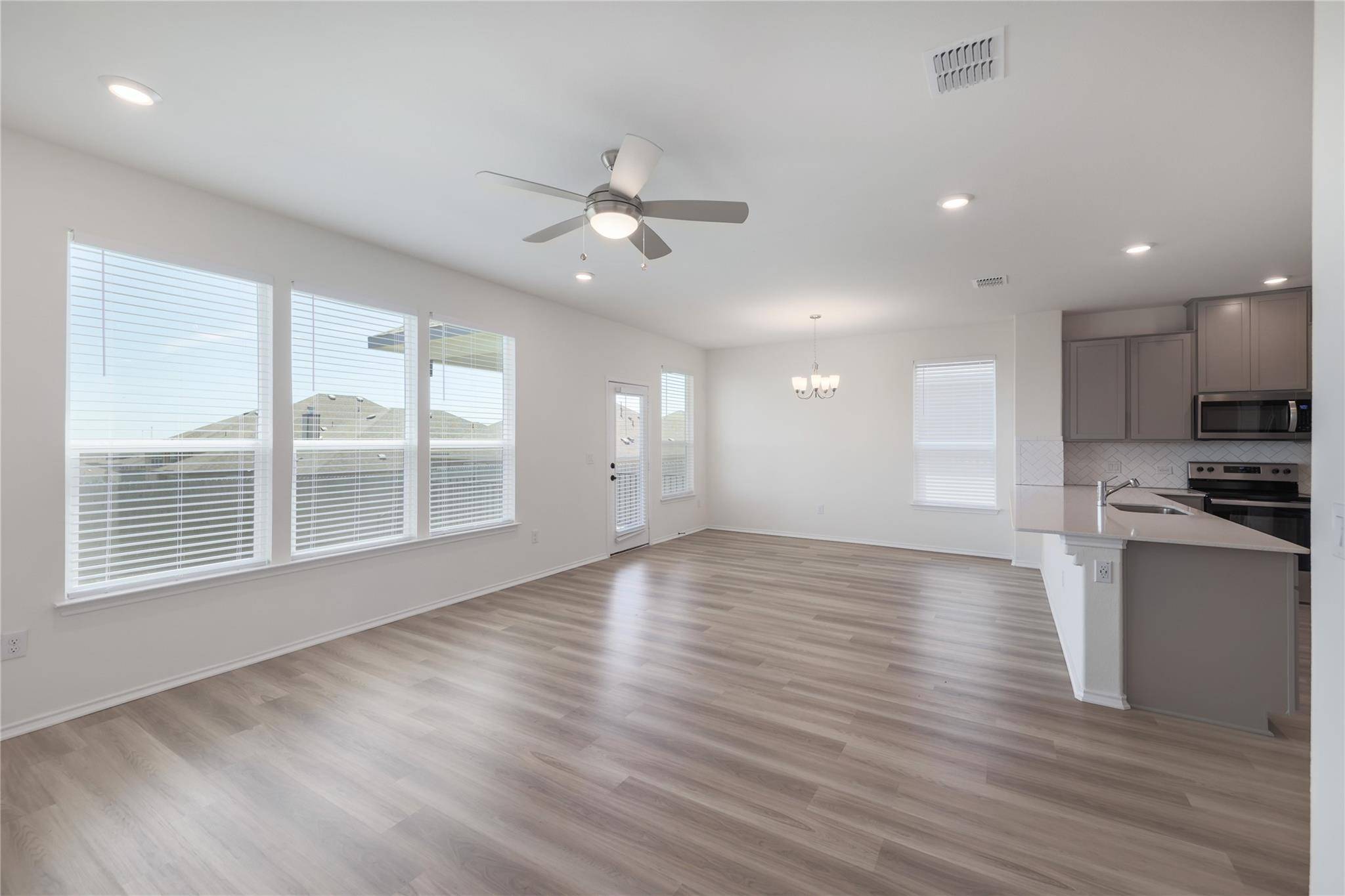 7807 Lawford CT, Austin, TX 78744